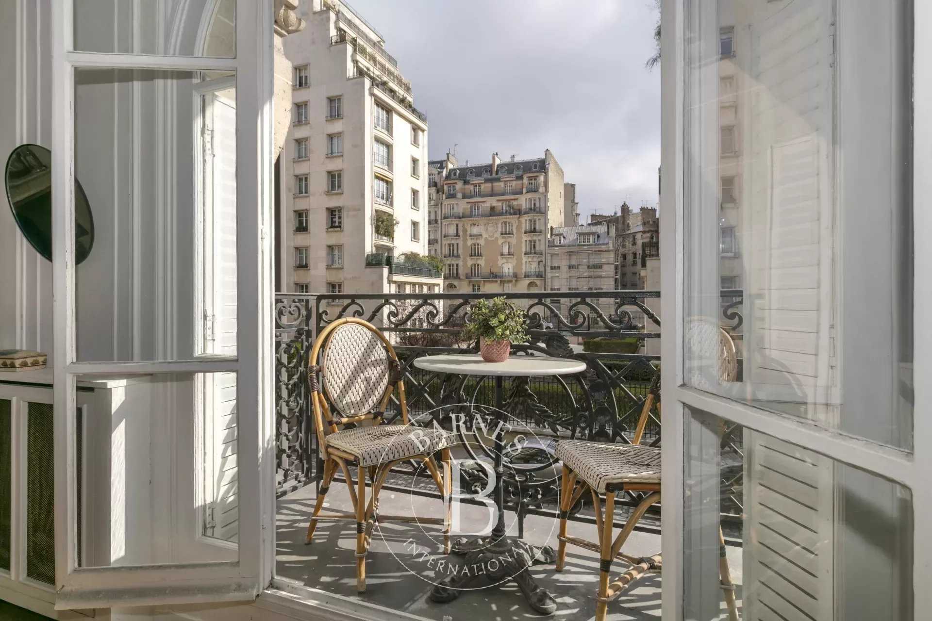 Paris  - Apartment 3 Bedrooms