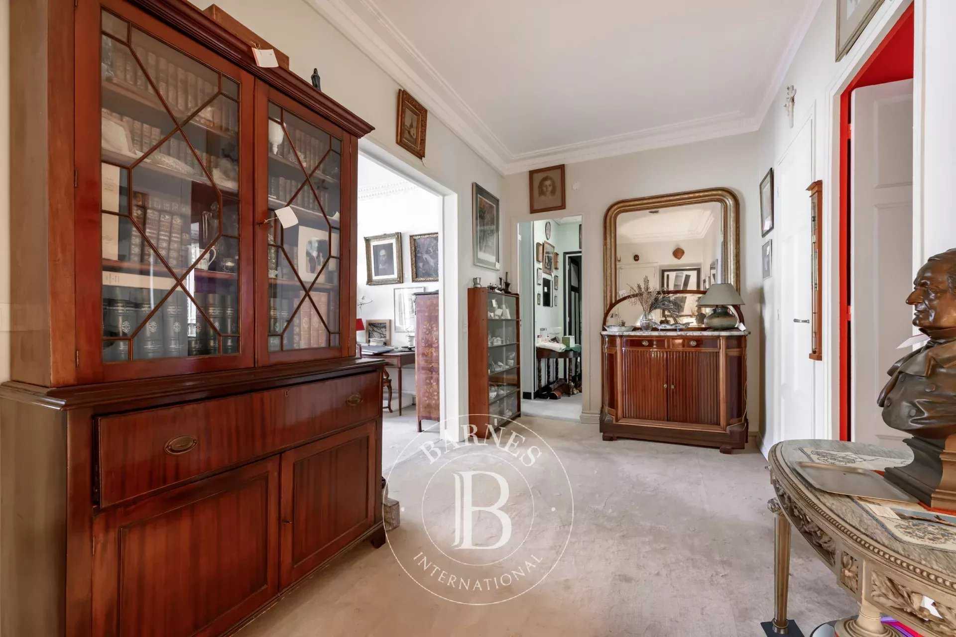 Paris  - Apartment 3 Bedrooms