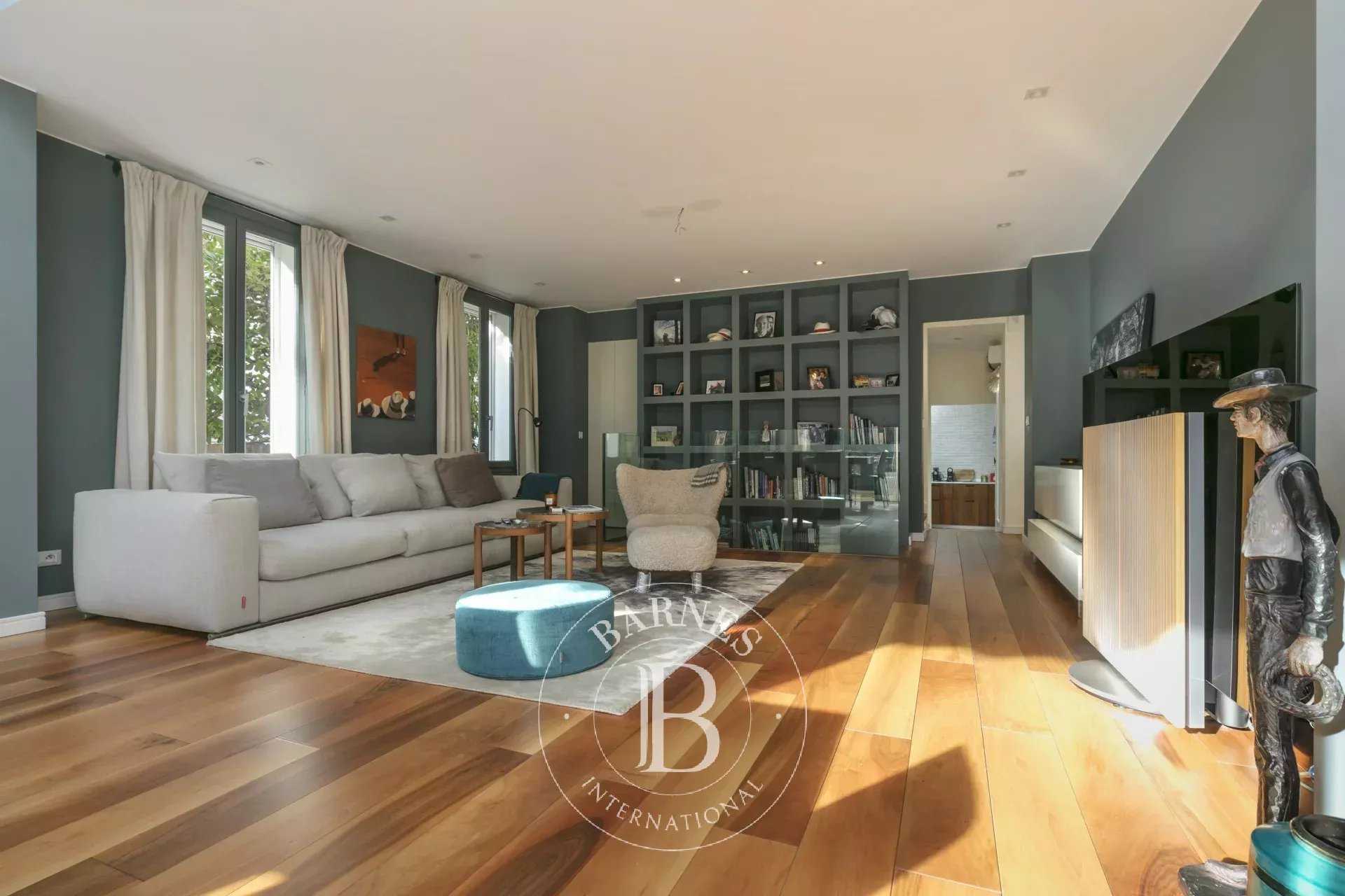 Paris  - Apartment 3 Bedrooms