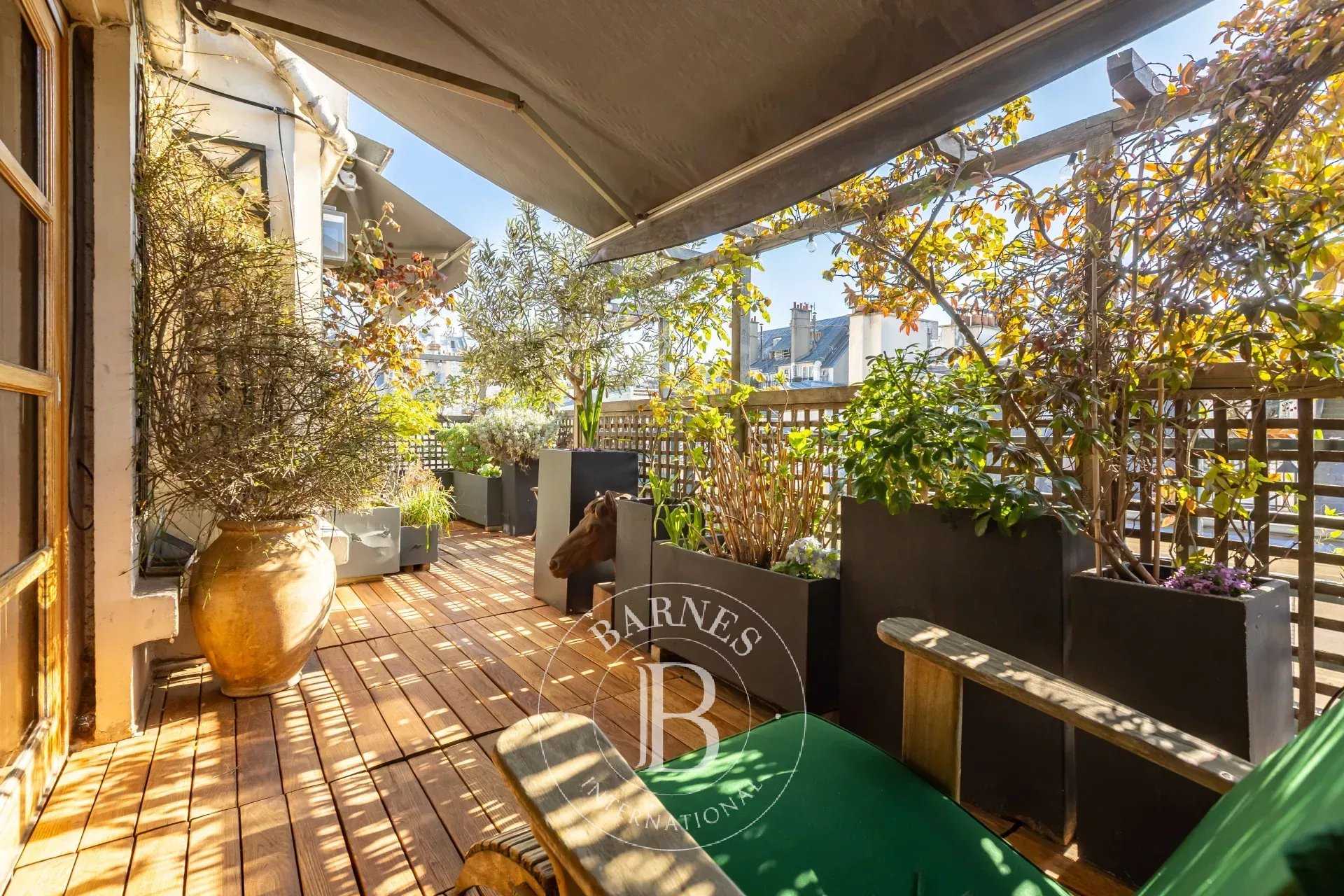 Paris  - Appartement 6 Pi&egrave;ces 4 Chambres