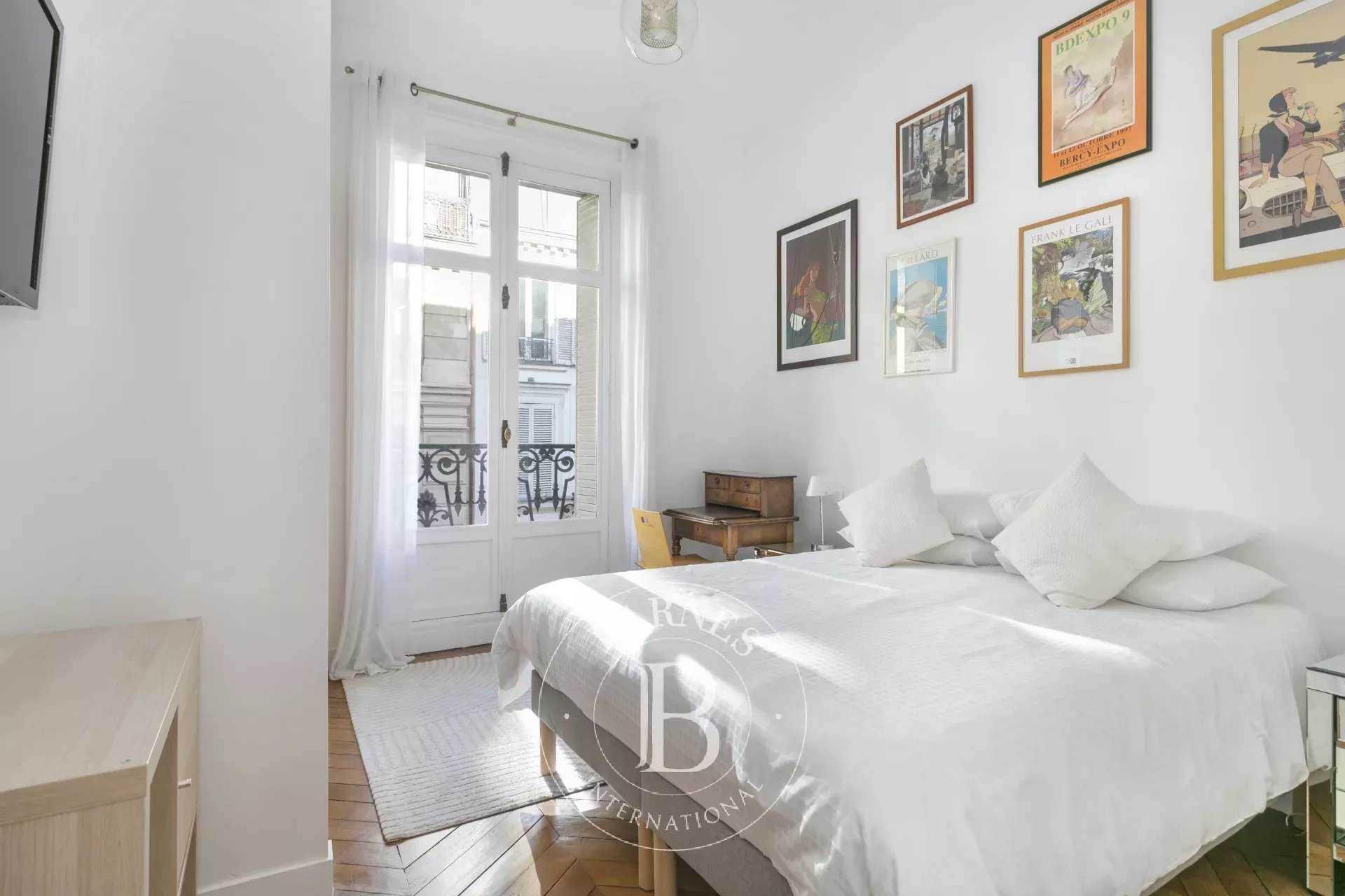 Paris  - Appartement 4 Pi&egrave;ces 3 Chambres