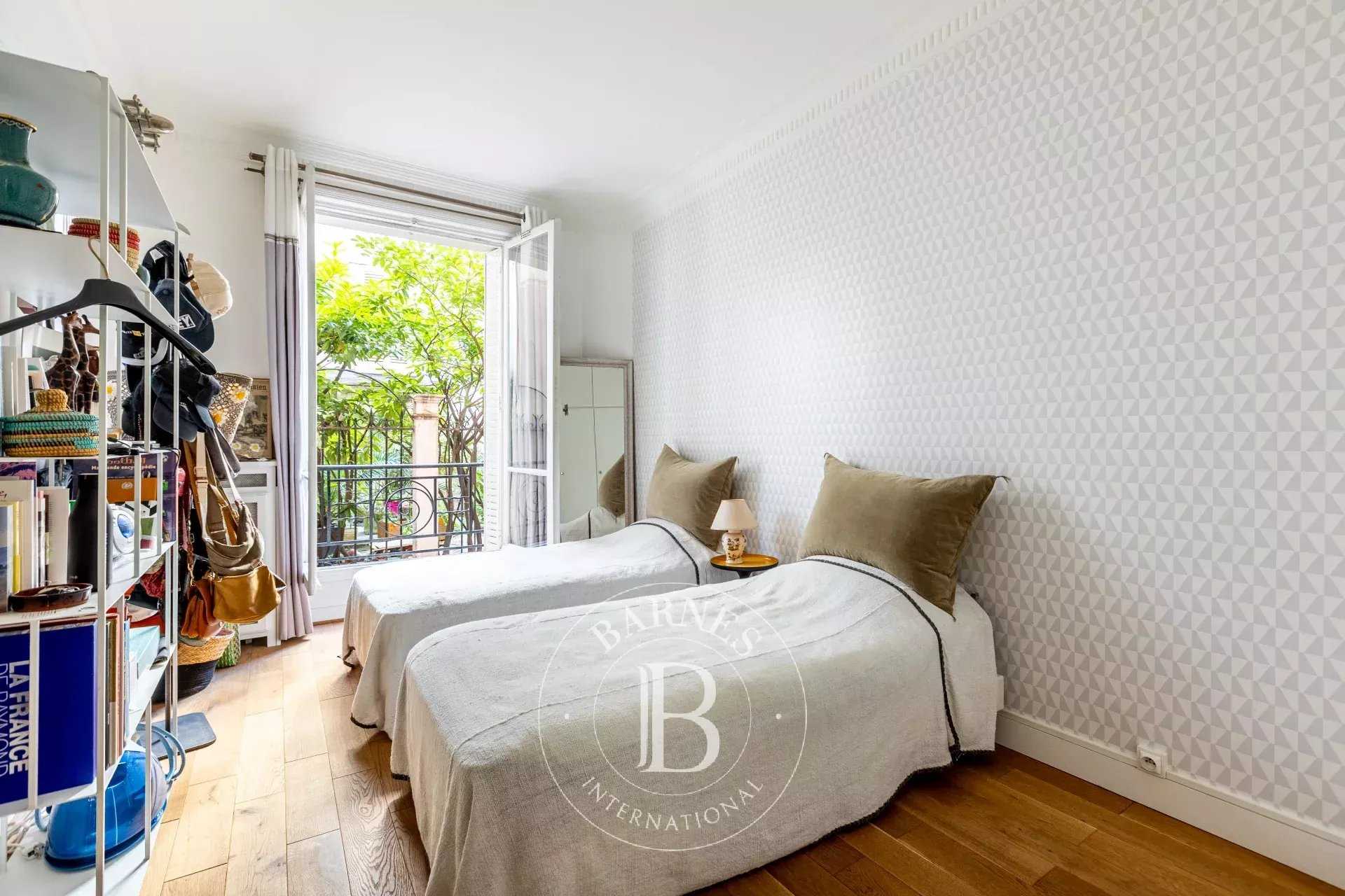 Paris  - Apartment 4 Bedrooms