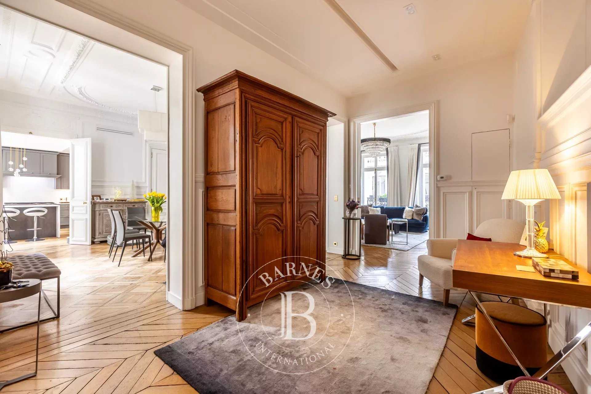 Paris  - Apartment 3 Bedrooms