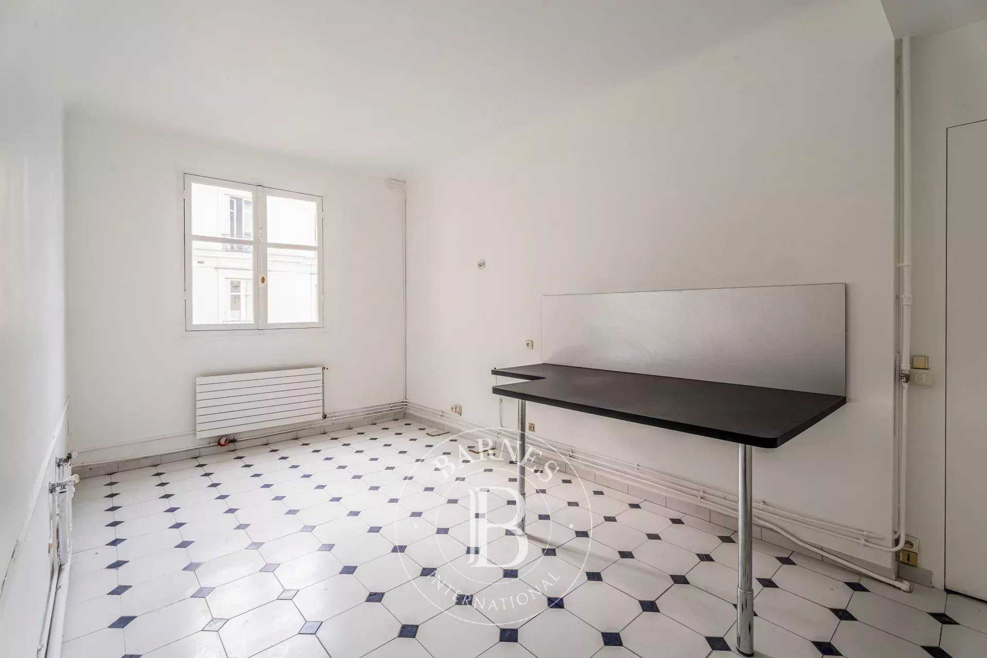 Paris  - Apartment 2 Bedrooms