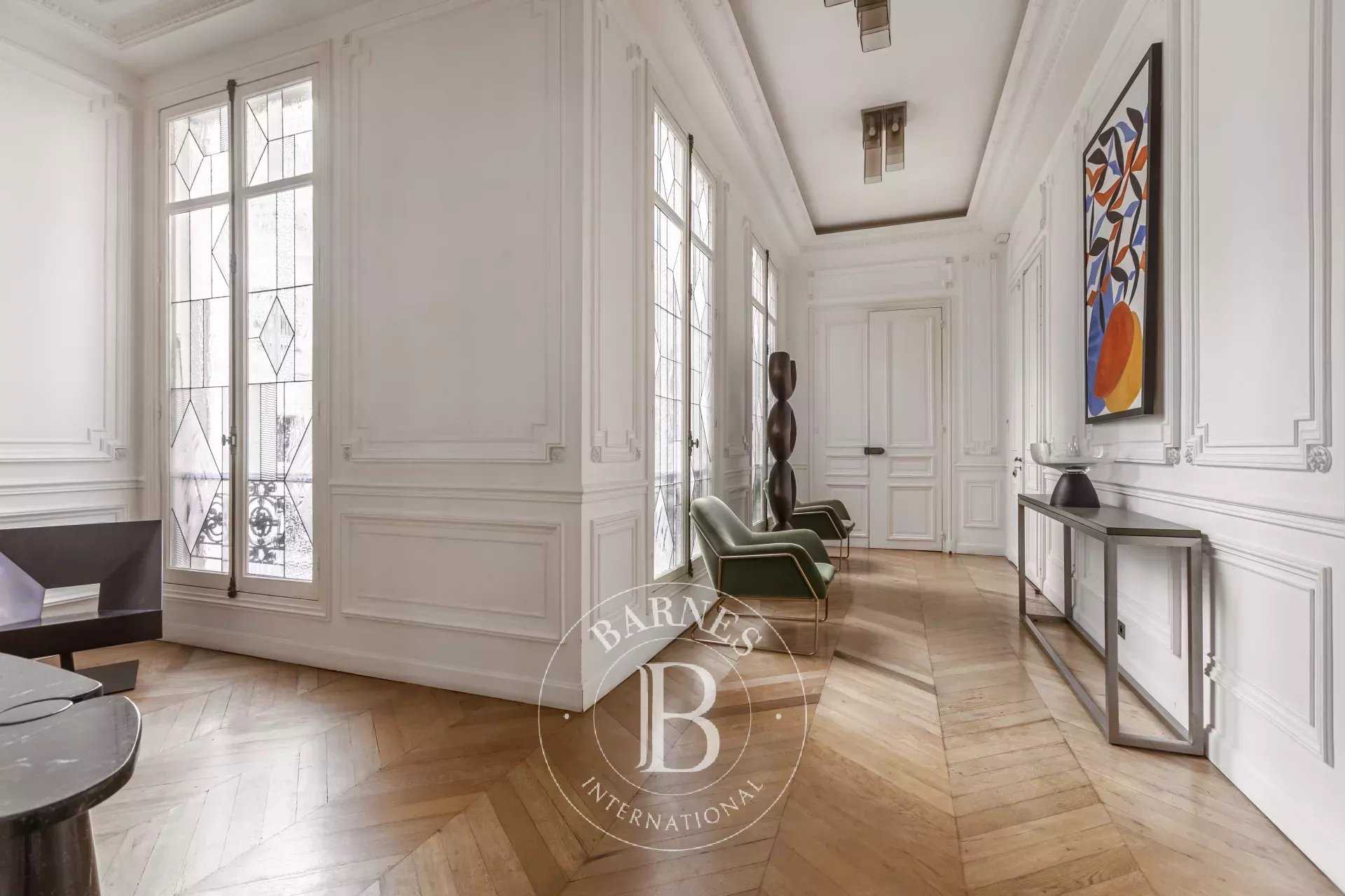 Paris  - Apartment 4 Bedrooms