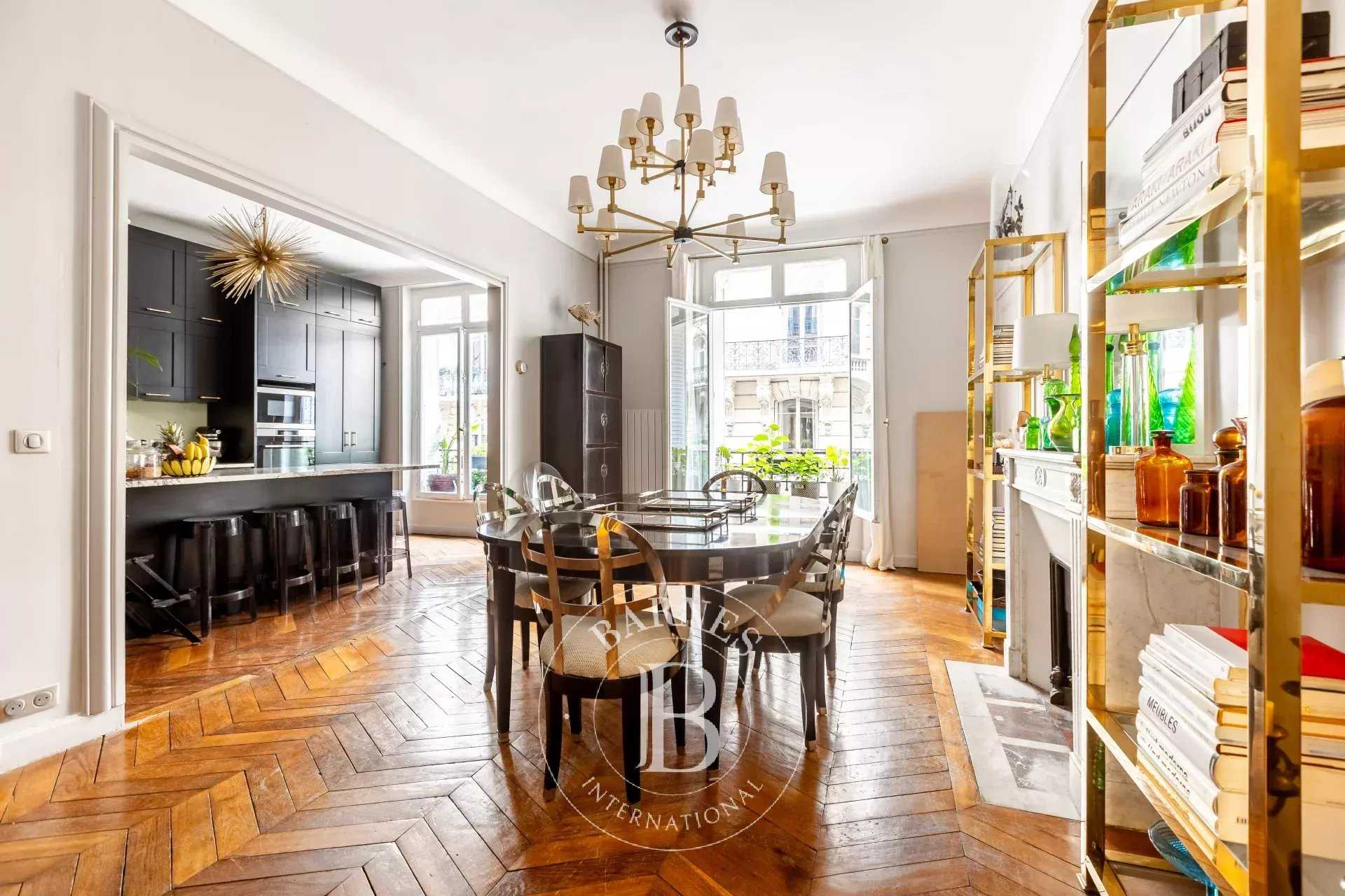 Paris  - Apartment 4 Bedrooms