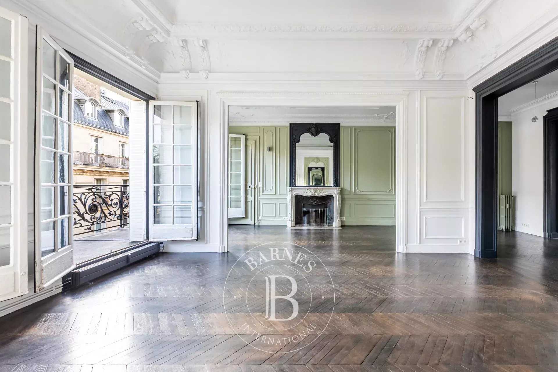 Paris  - Piso 8 Cuartos 4 Habitaciones