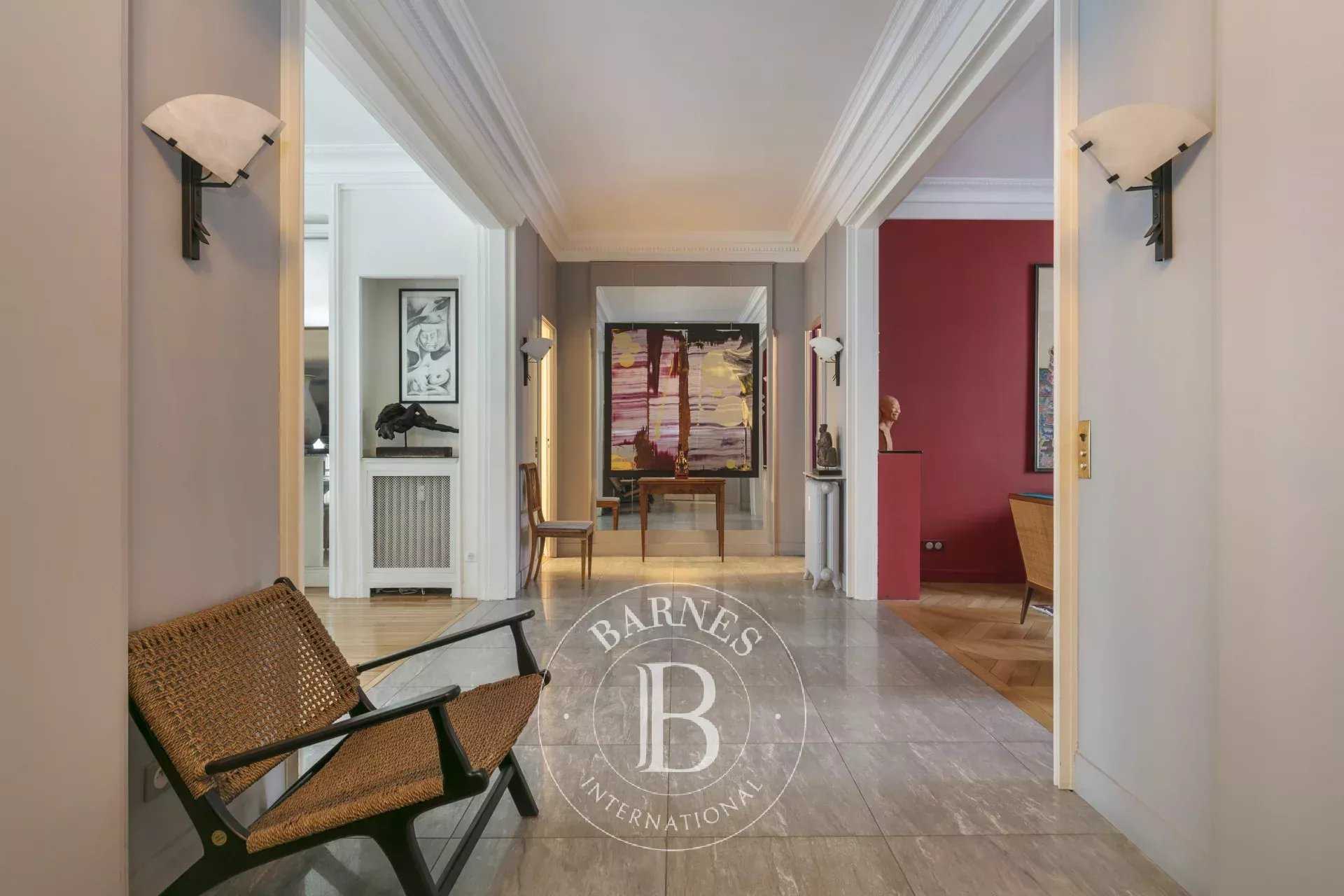 Paris  - Apartment 3 Bedrooms