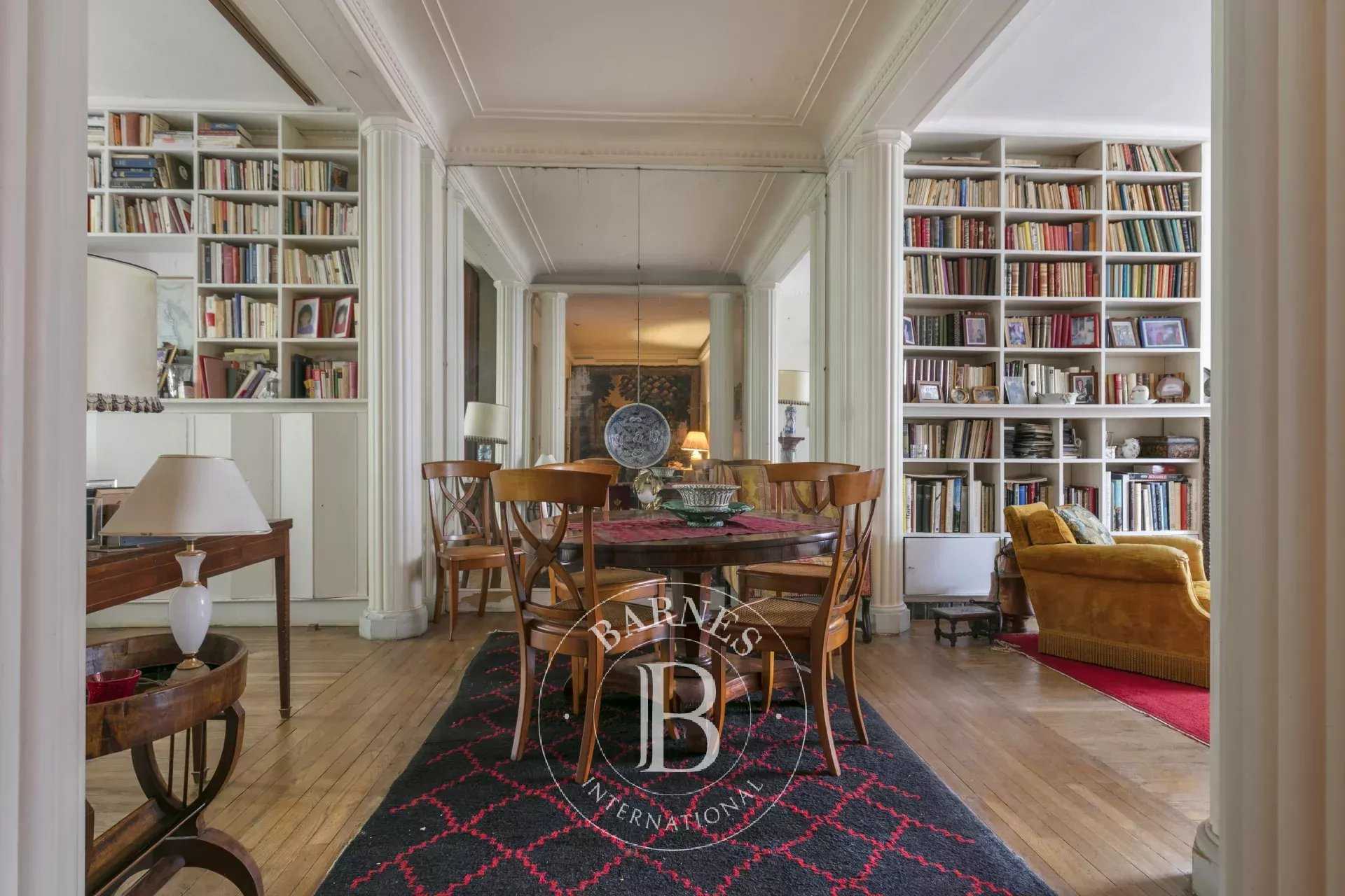 Paris  - Apartment 2 Bedrooms