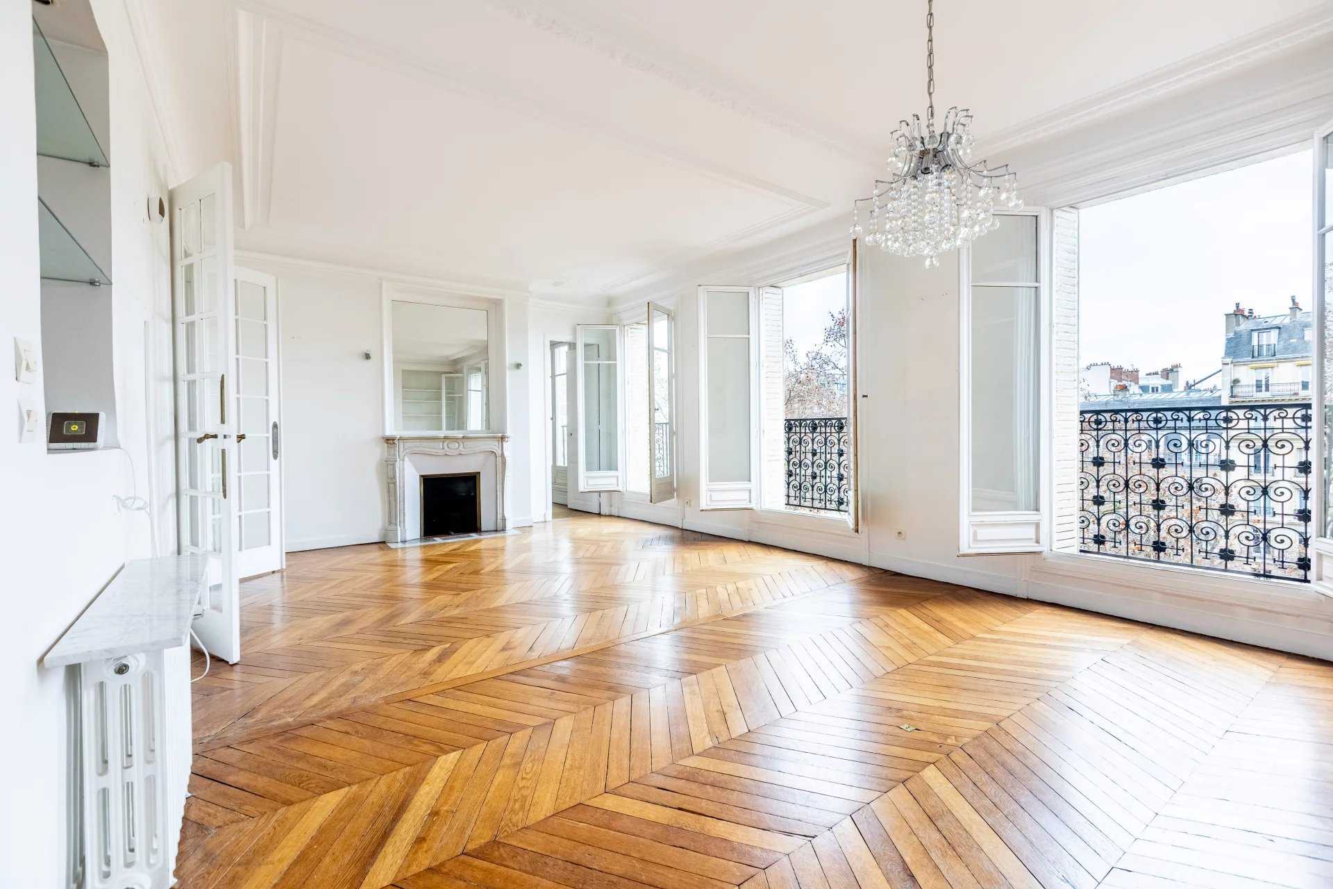 Paris  - Apartment 4 Bedrooms