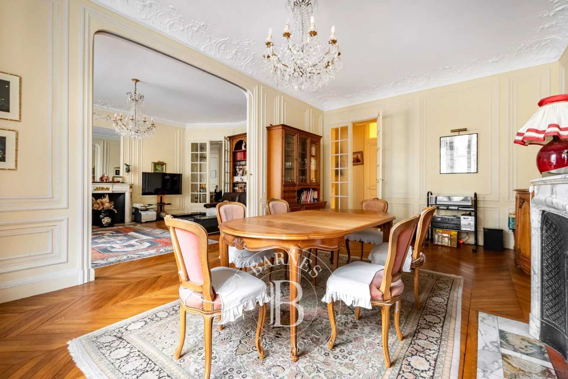 Paris  - Apartment 4 Bedrooms