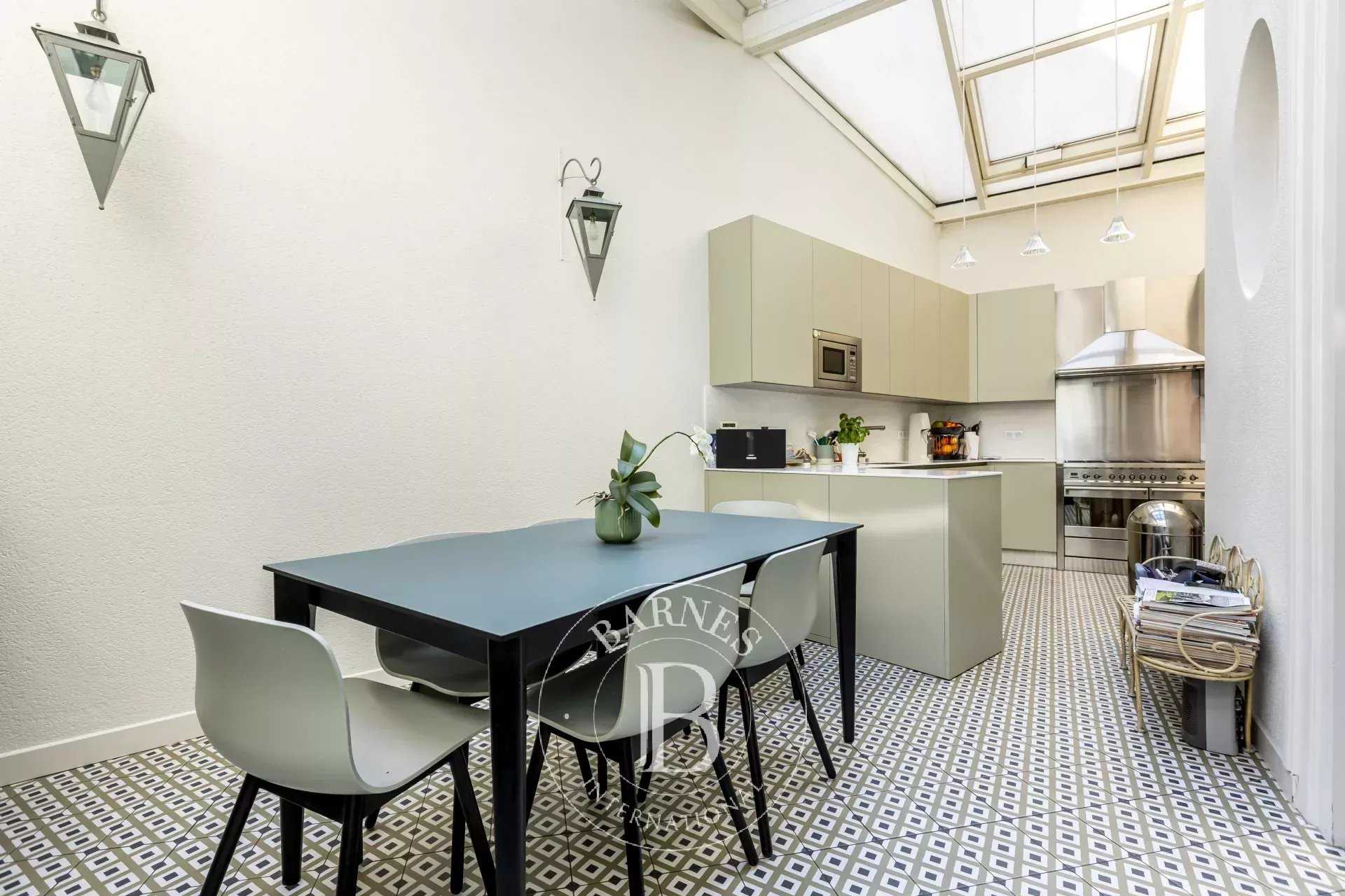 Paris  - Mansion 5 Bedrooms