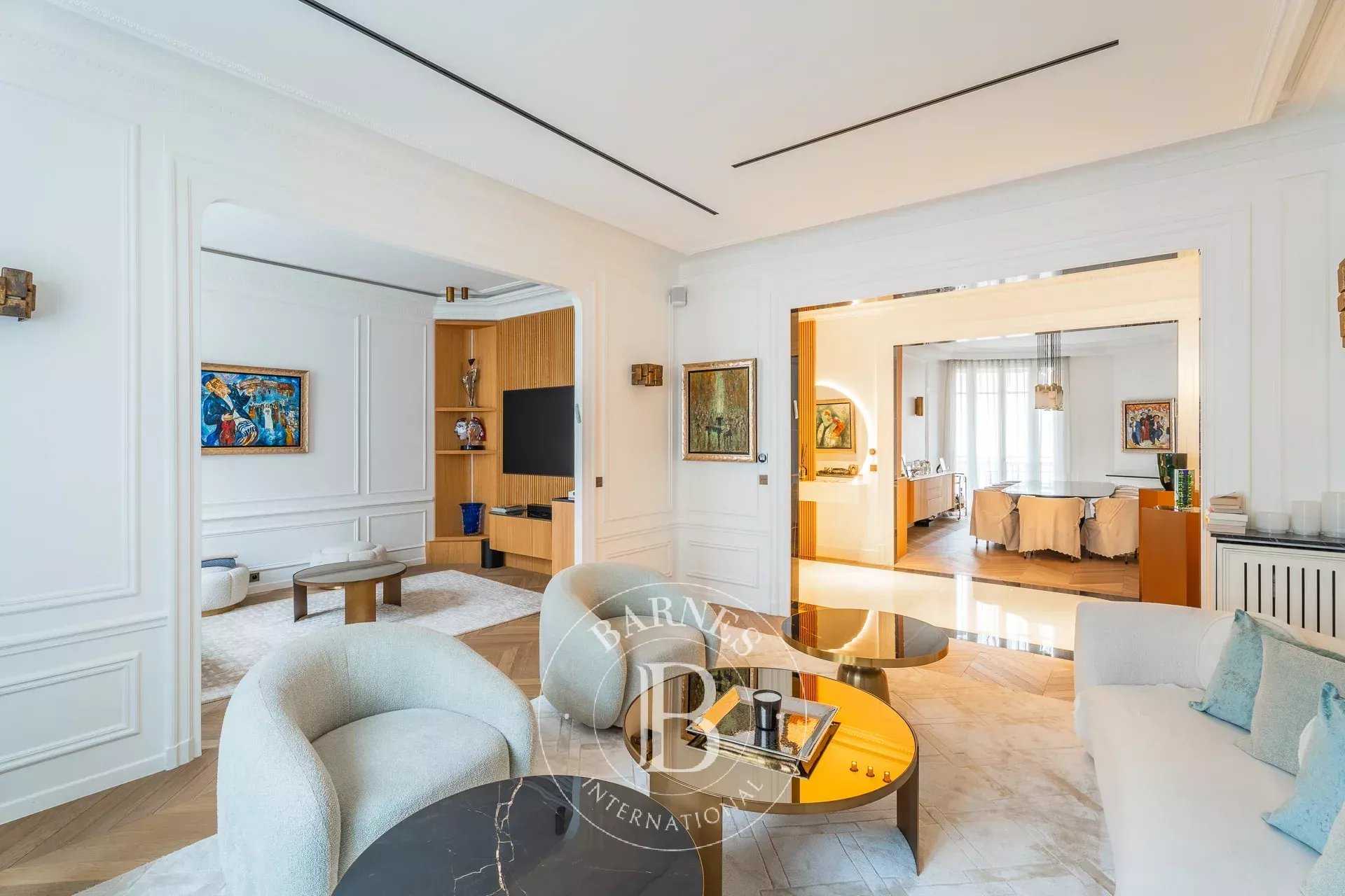 Paris  - Apartment 3 Bedrooms