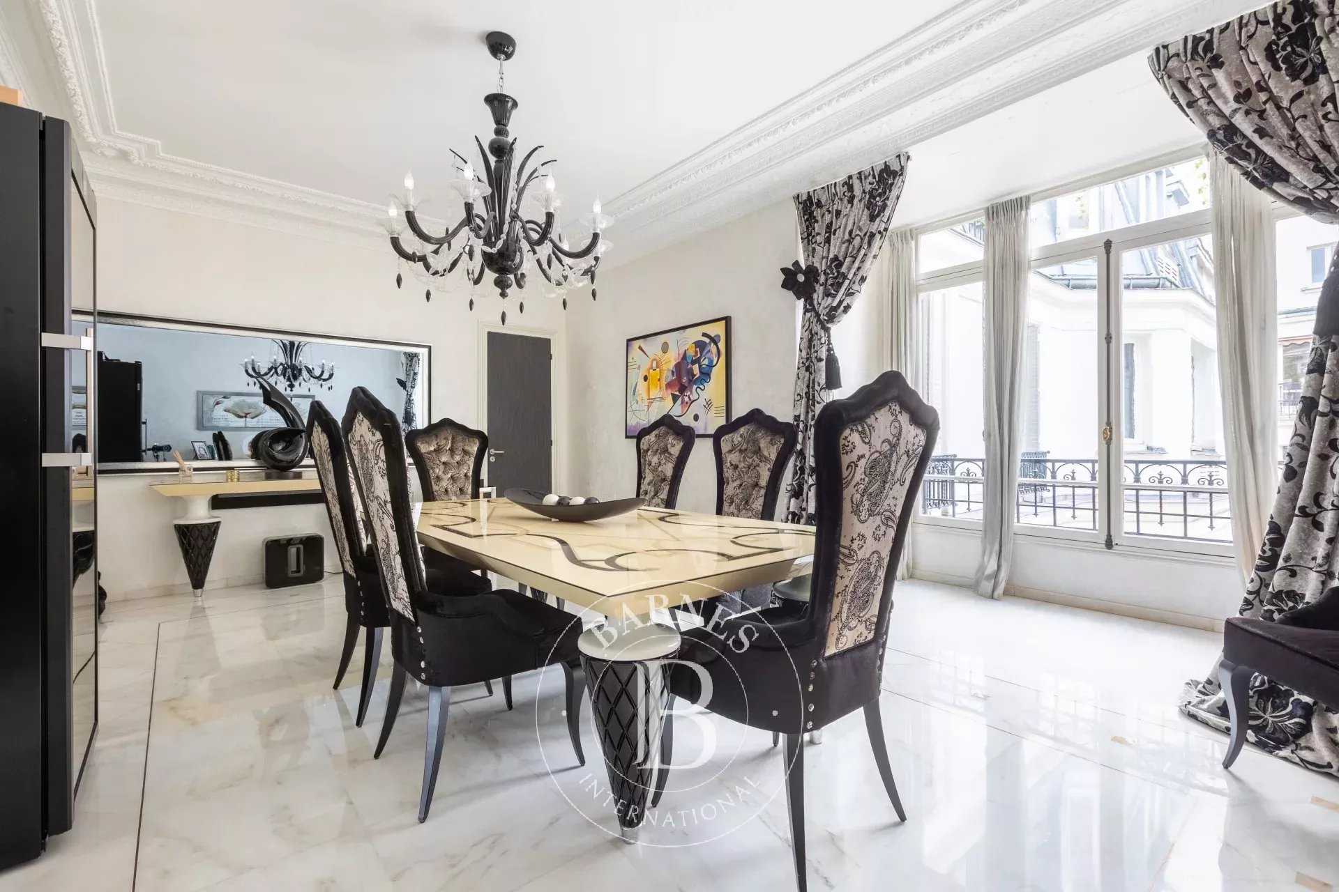 Paris  - Piso 6 Cuartos 3 Habitaciones