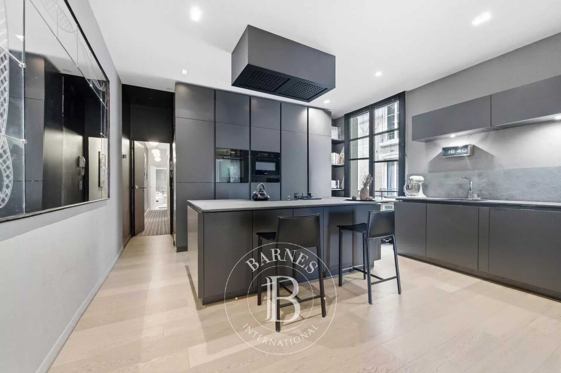 Paris  - Apartment 3 Bedrooms