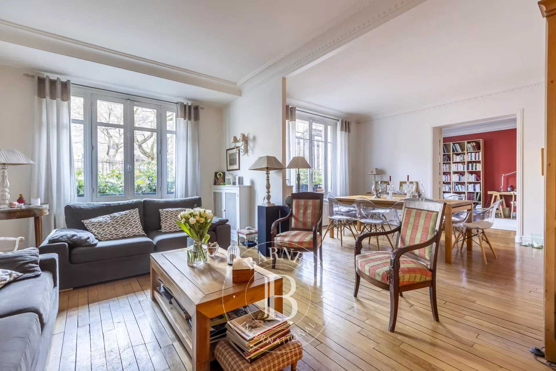 Paris  - Apartment 3 Bedrooms