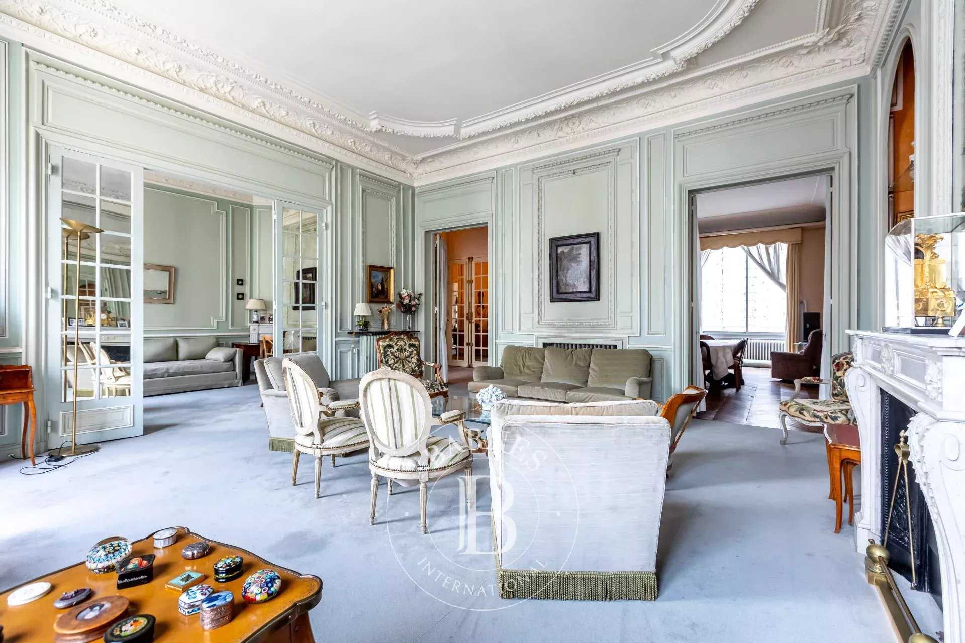 Paris  - Piso 8 Cuartos 5 Habitaciones