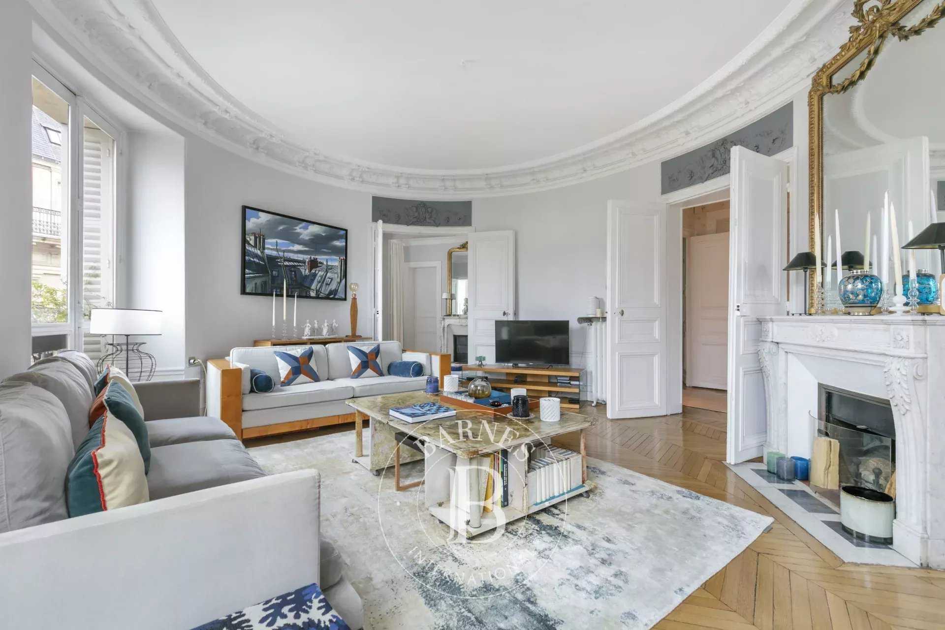 Paris  - Apartment 4 Bedrooms