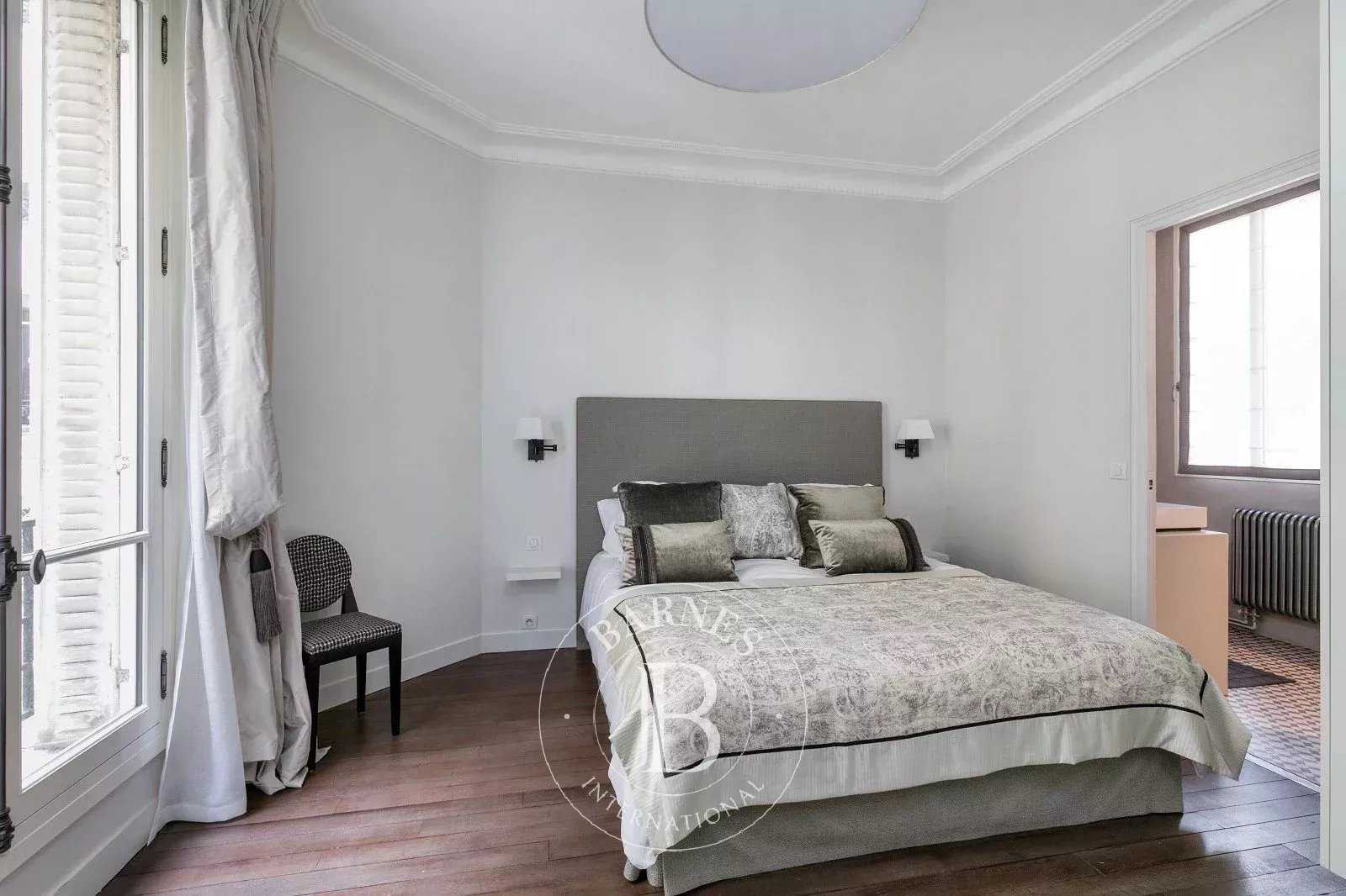 Paris  - Appartement 4 Pièces 2 Chambres