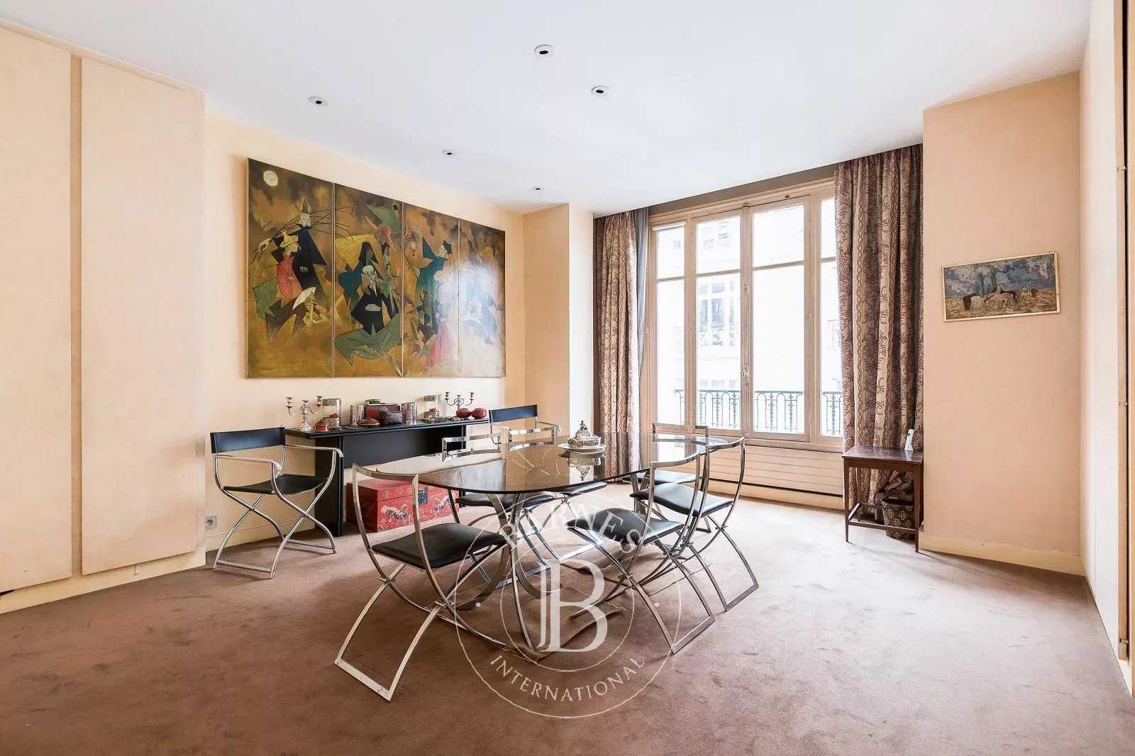 Paris  - Apartment 5 Bedrooms