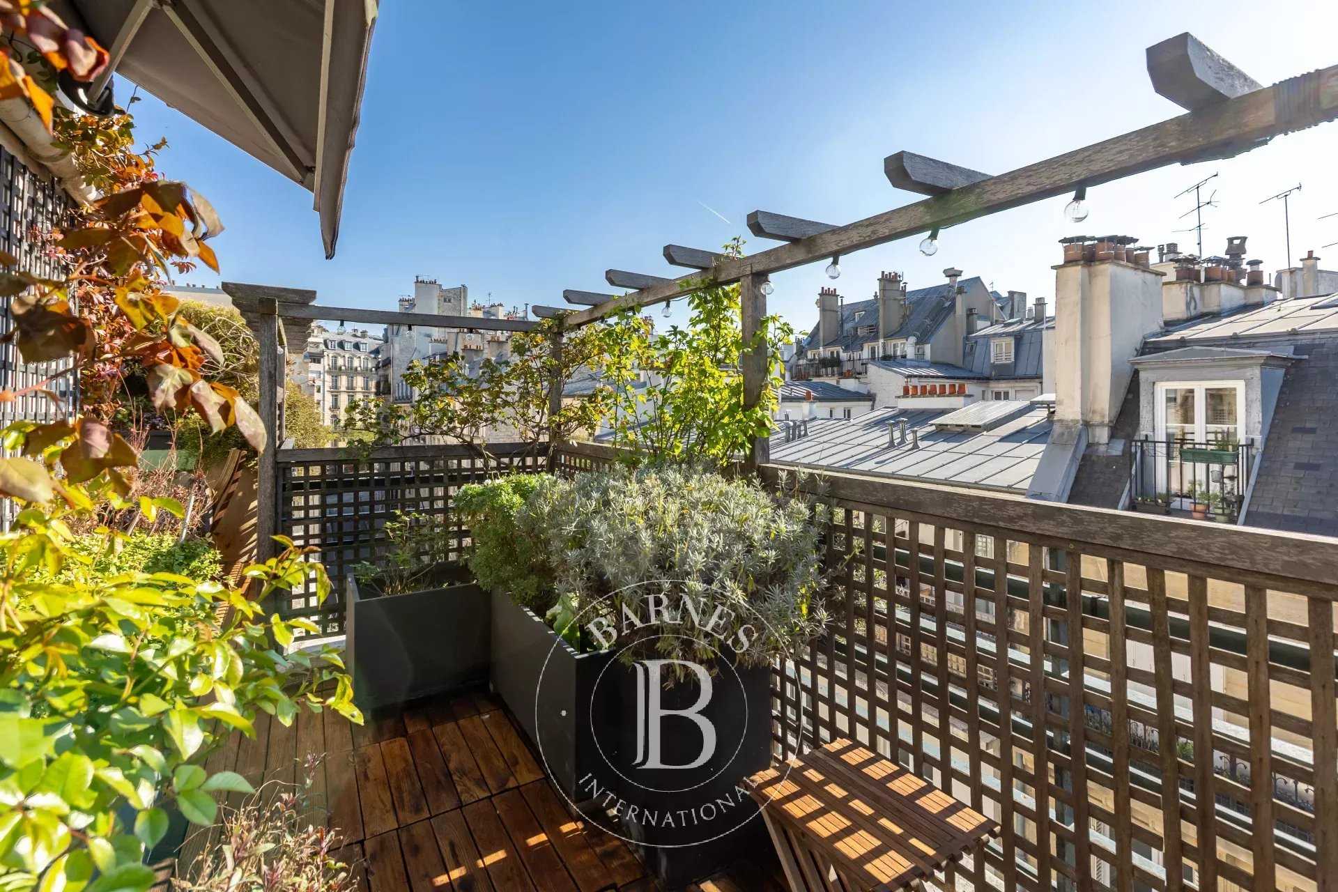 Paris  - Appartement 6 Pi&egrave;ces 4 Chambres