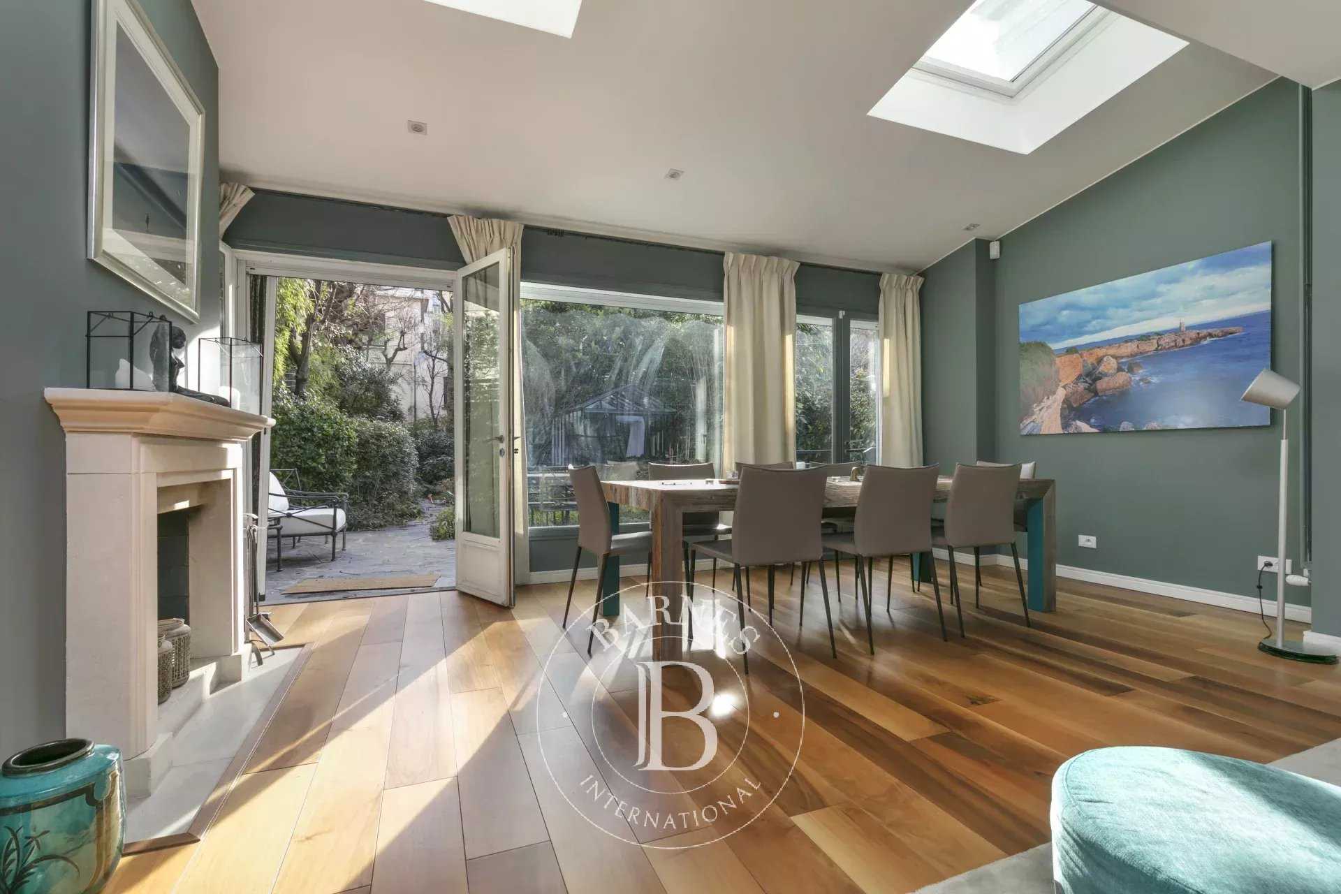 Paris  - Apartment 3 Bedrooms