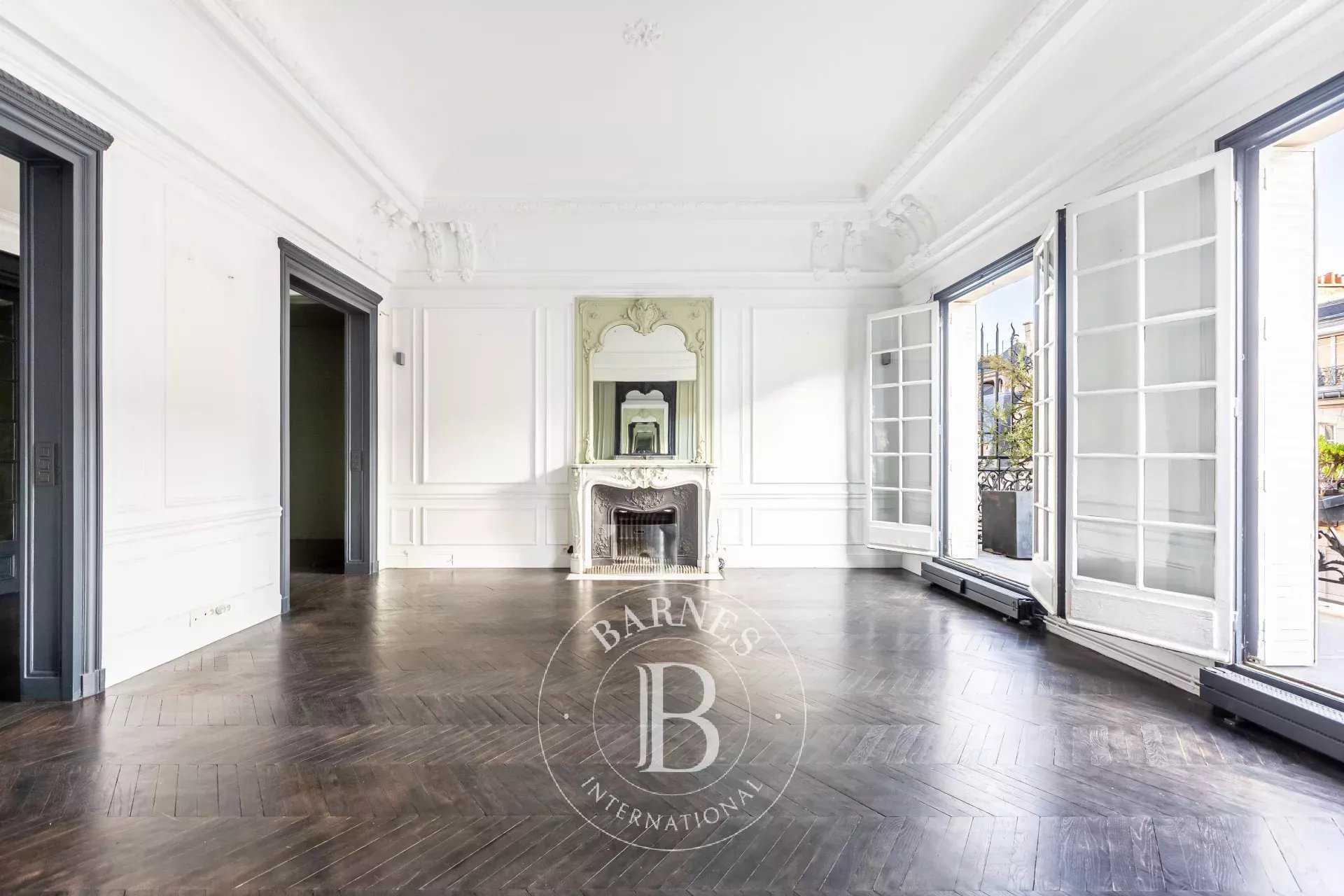 Paris  - Piso 8 Cuartos 4 Habitaciones