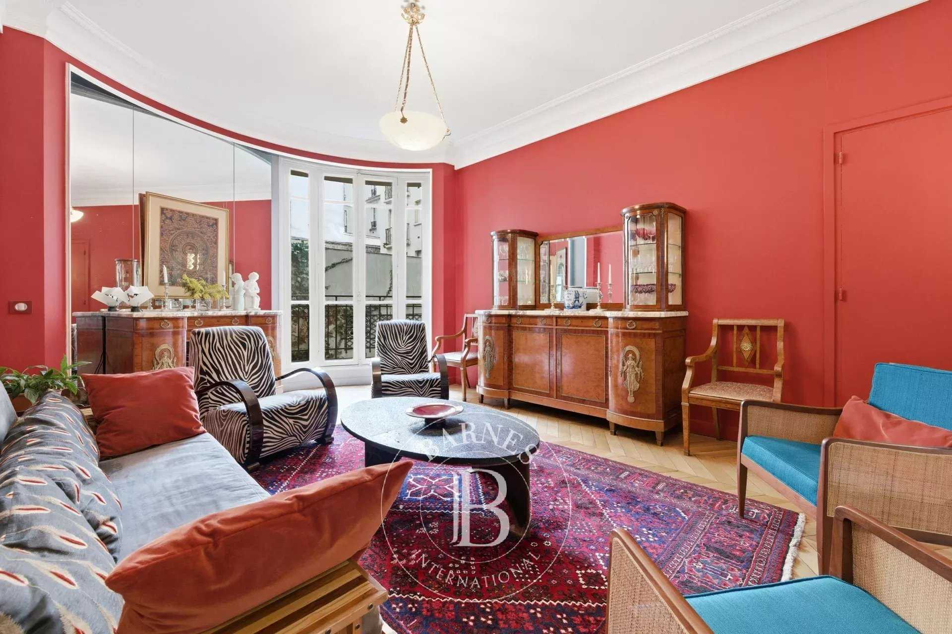 Paris  - Apartment 3 Bedrooms