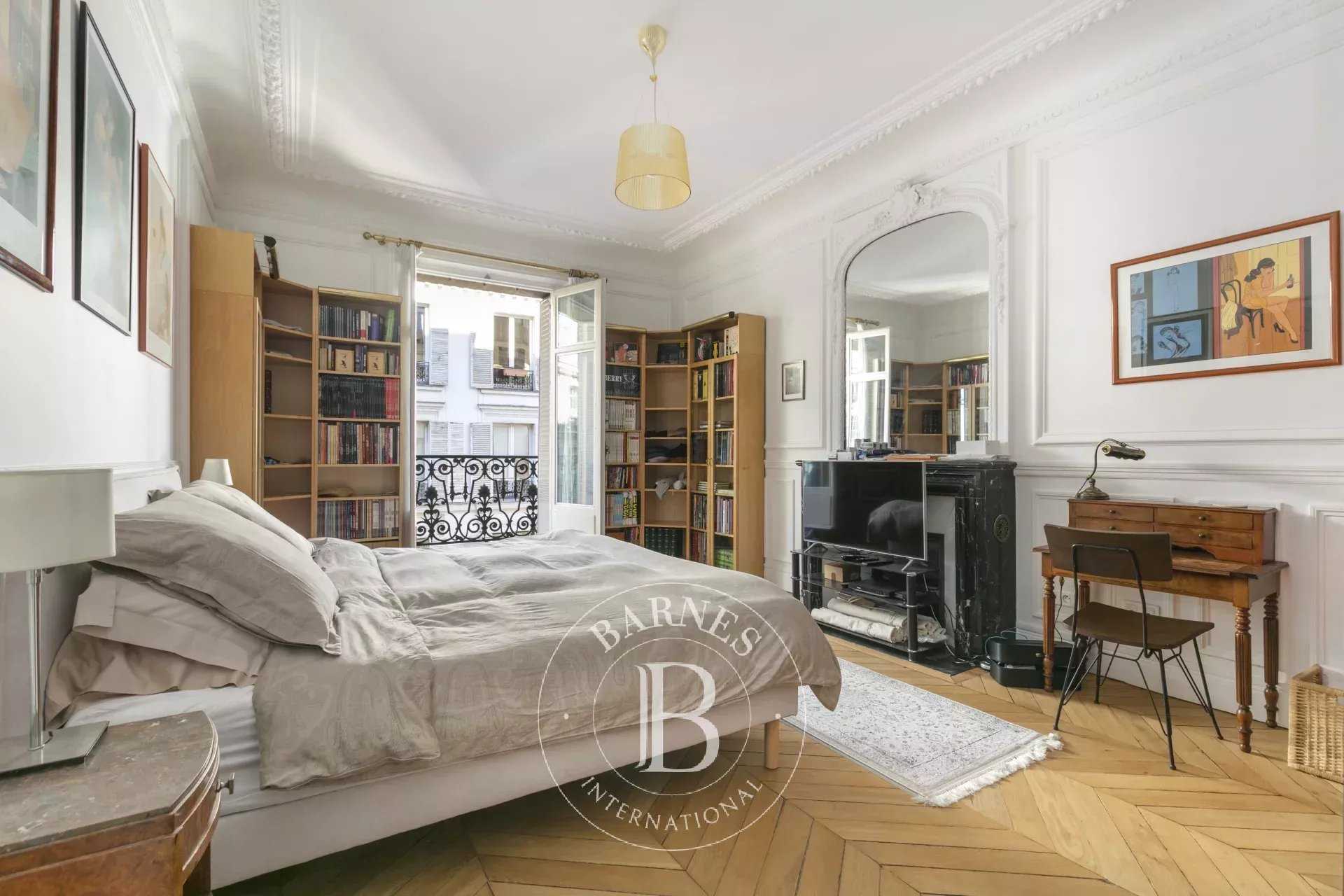 Paris  - Appartement 4 Pi&egrave;ces 3 Chambres