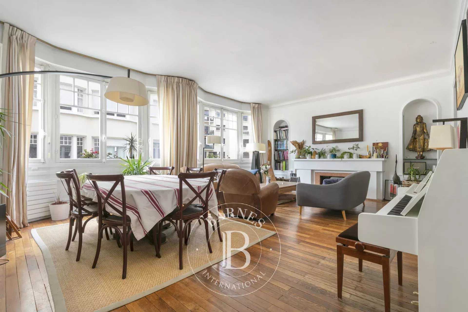 Paris  - Apartment 5 Bedrooms