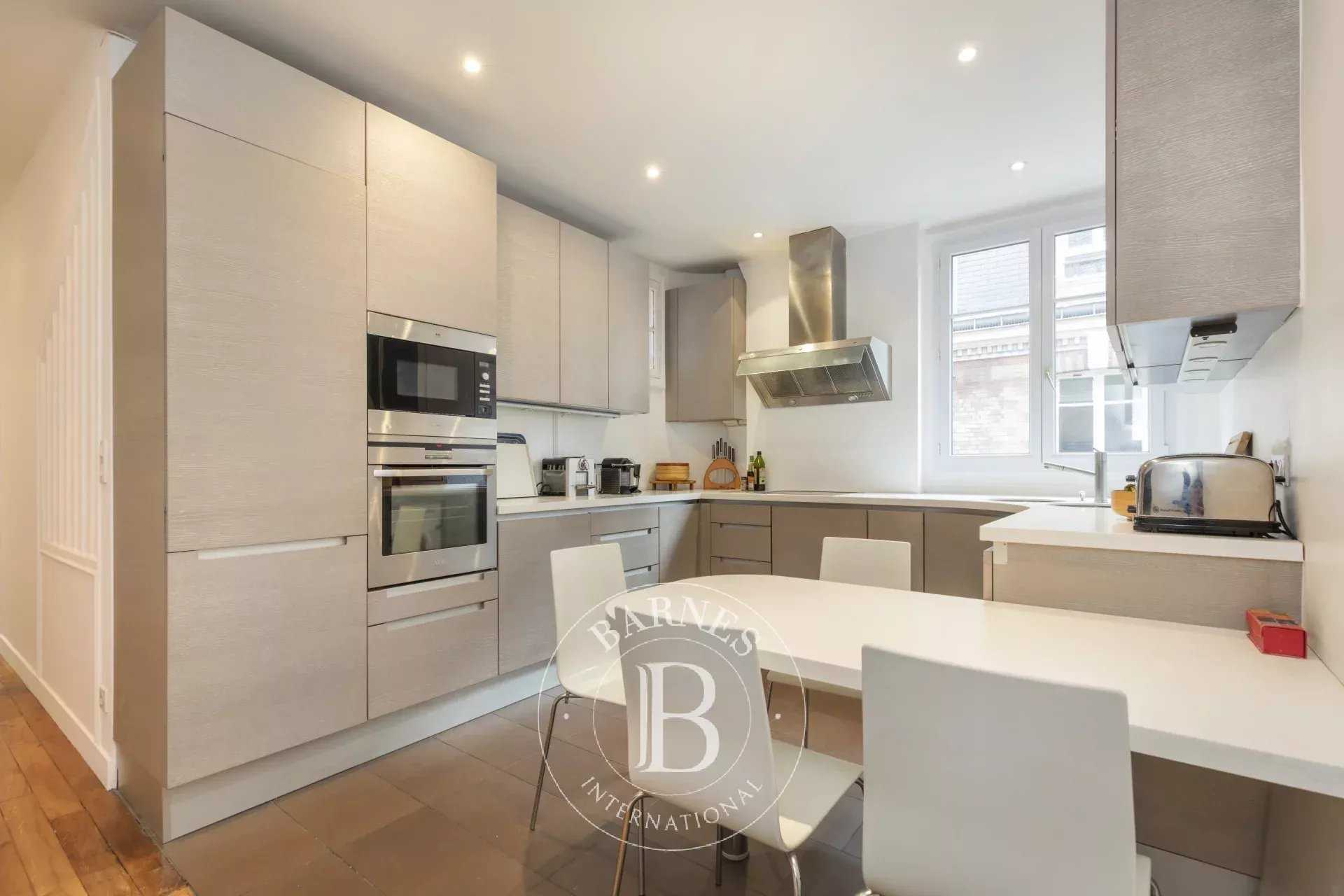 Paris  - Piso 6 Cuartos 4 Habitaciones