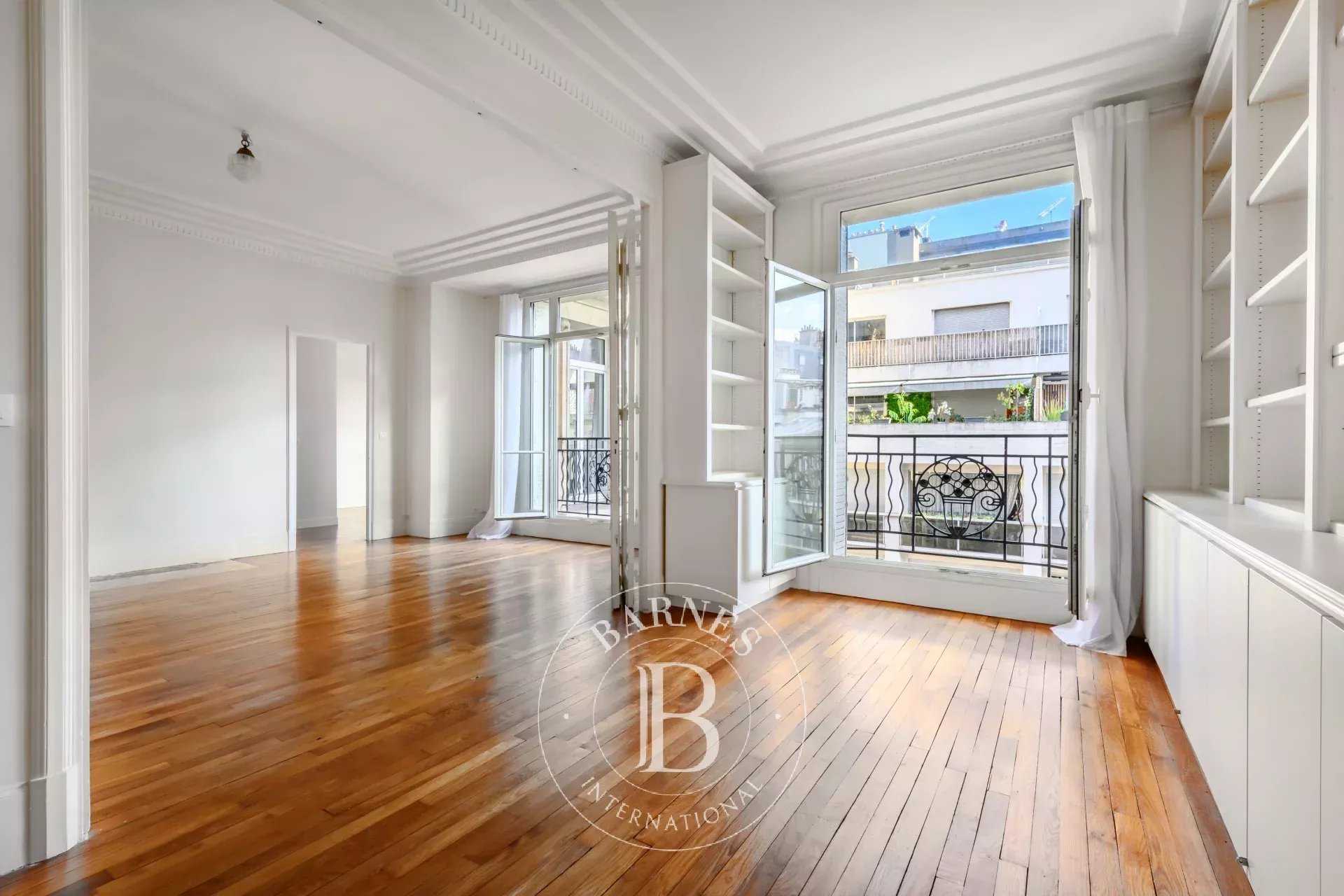 Apartment Paris 75017  -  ref 86040403 (picture 1)