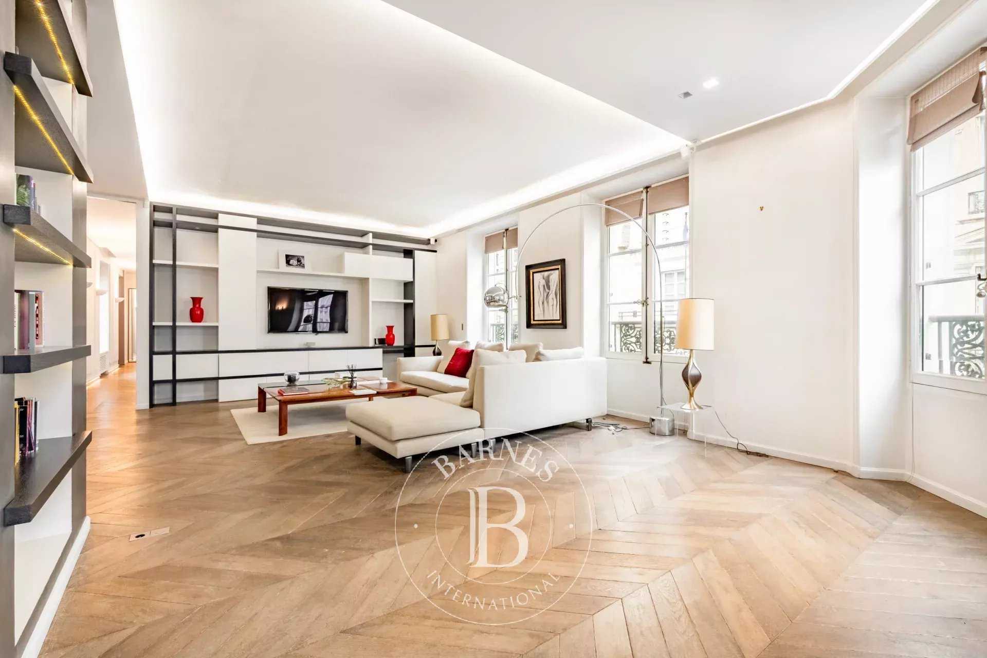 Appartement Paris 75008  -  ref 85903599 (picture 3)