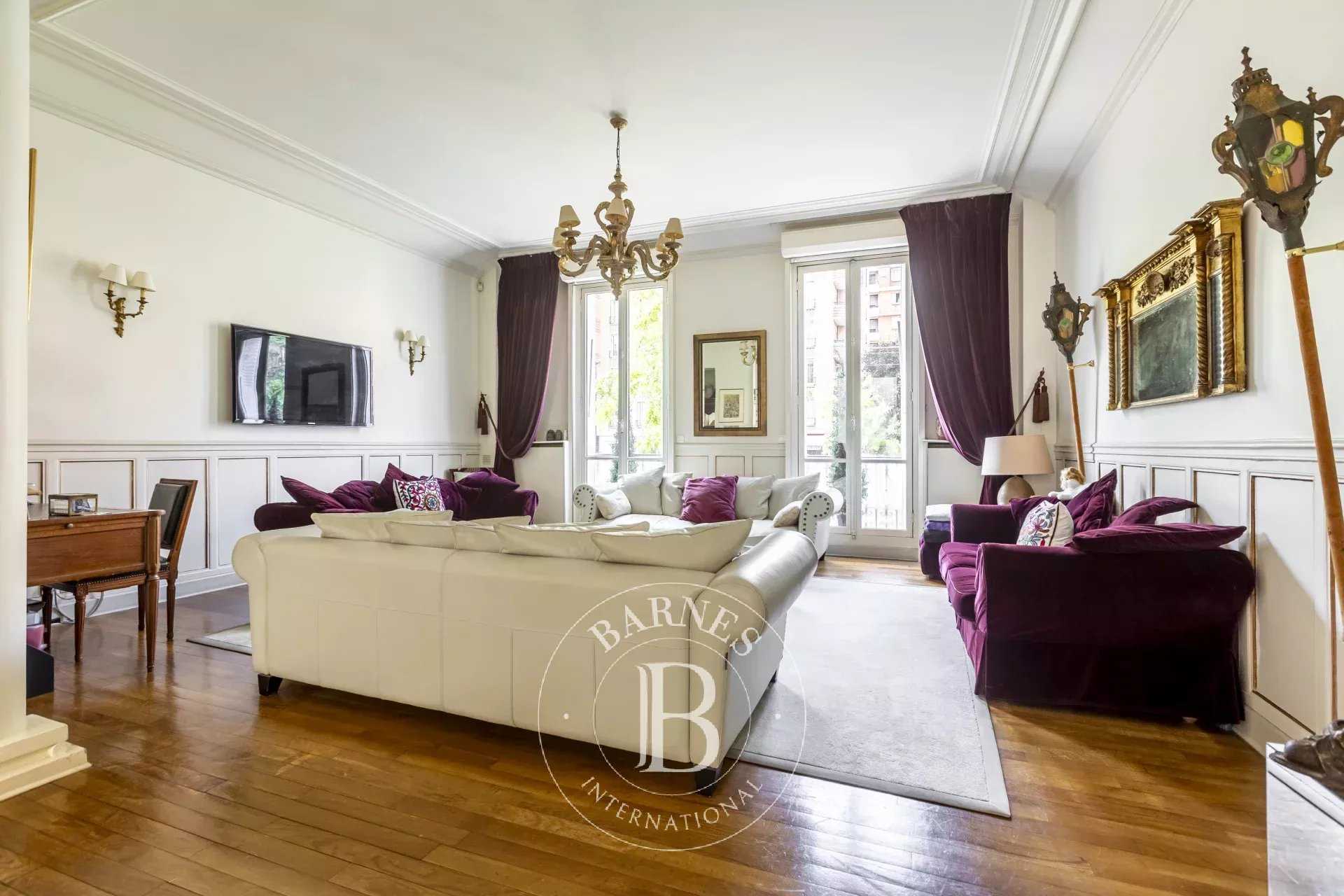 Hôtel particulier Paris 75017  -  ref 85934008 (picture 1)