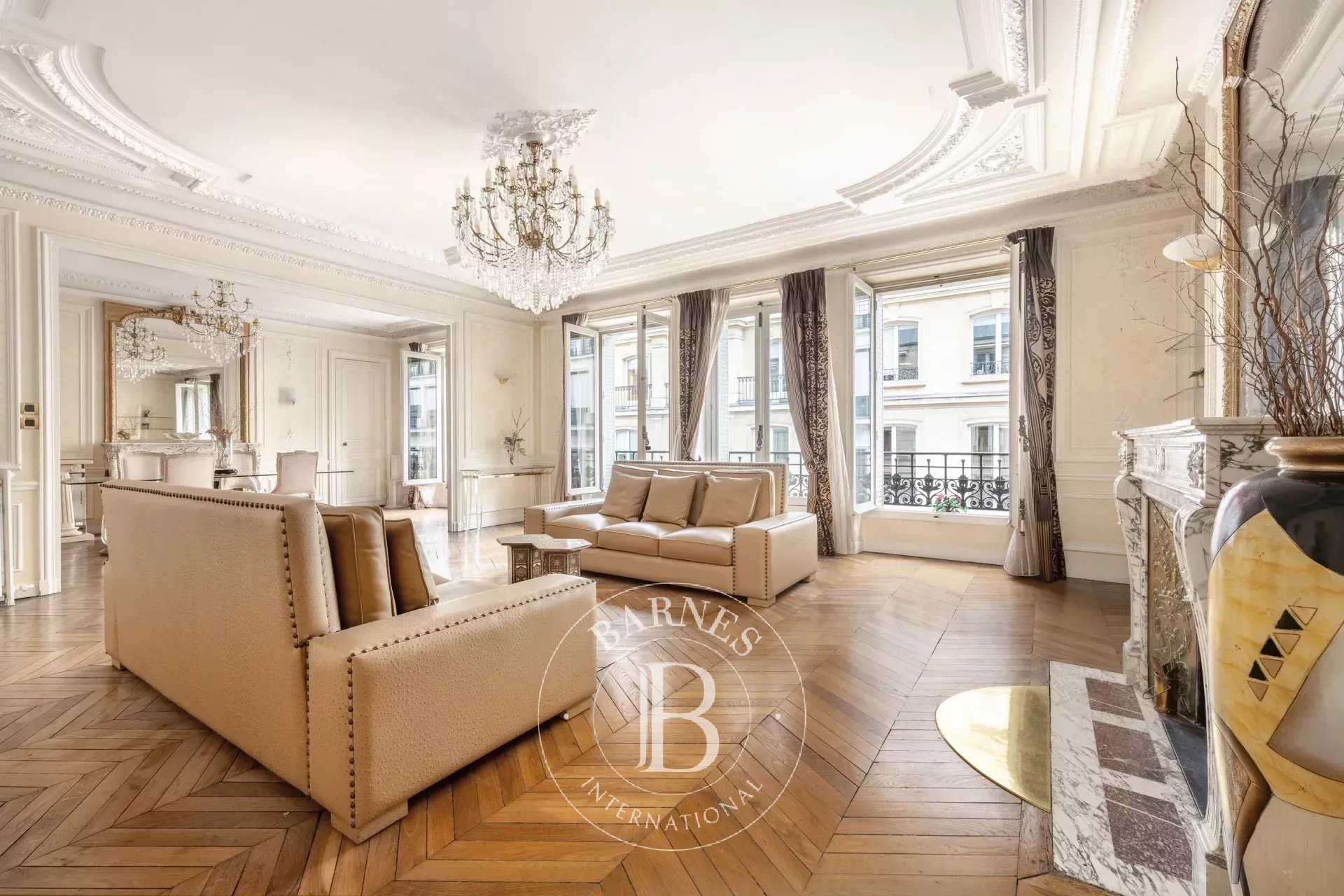 Appartement Paris 75008  -  ref 85823216 (picture 1)