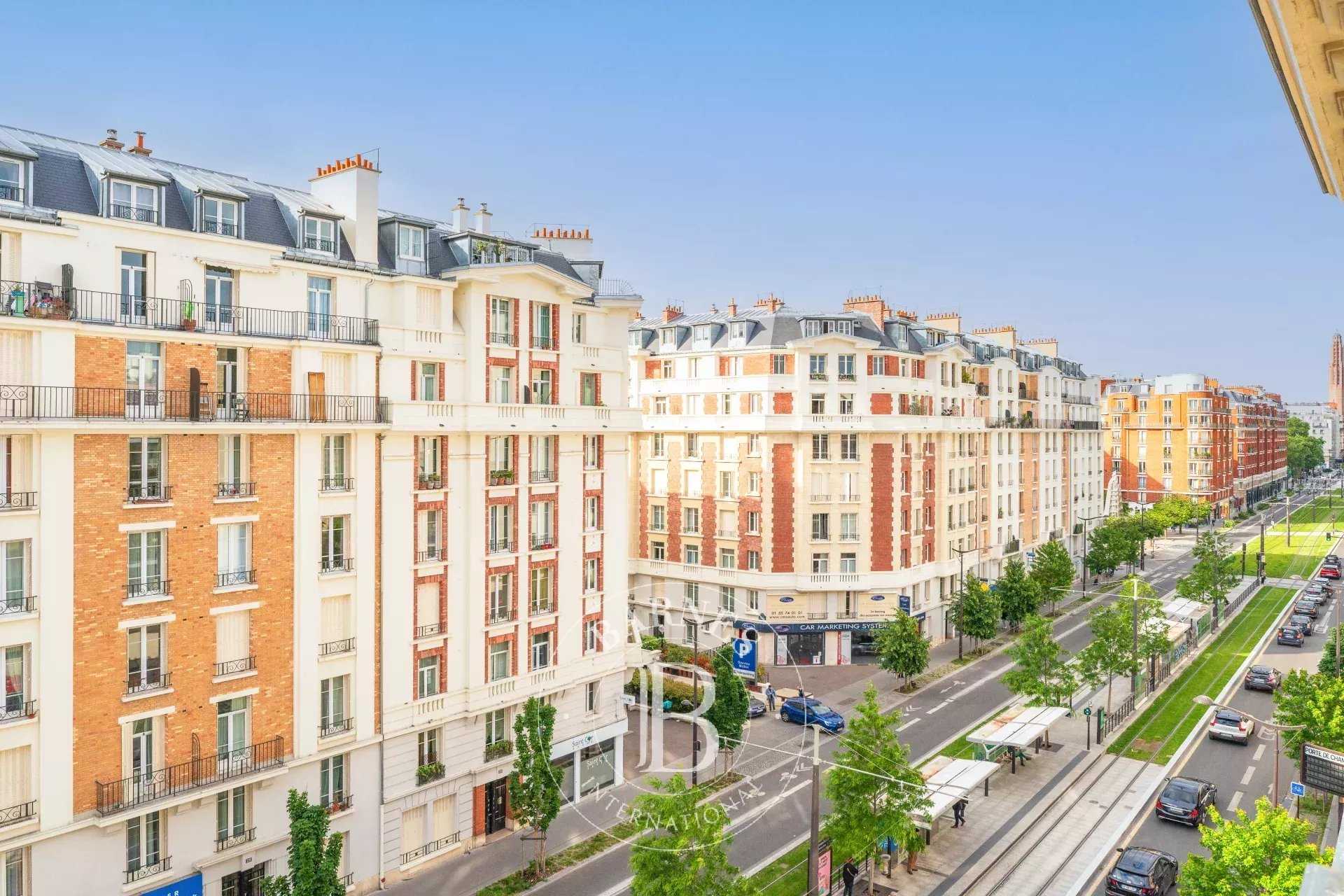 Apartment Paris 75017  -  ref 85591639 (picture 1)