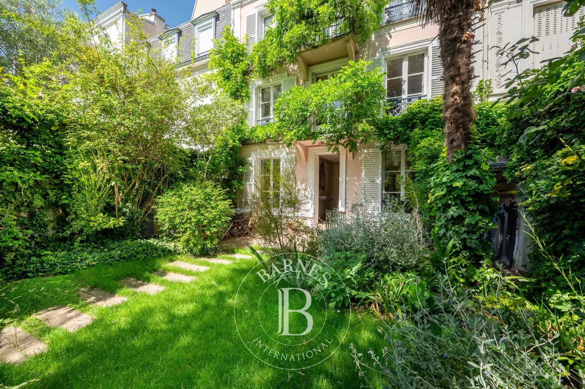 Paris  - House 5 Bedrooms