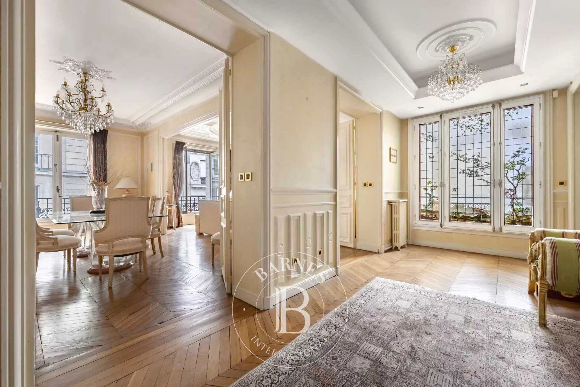 Appartement Paris 75008  -  ref 85823216 (picture 2)