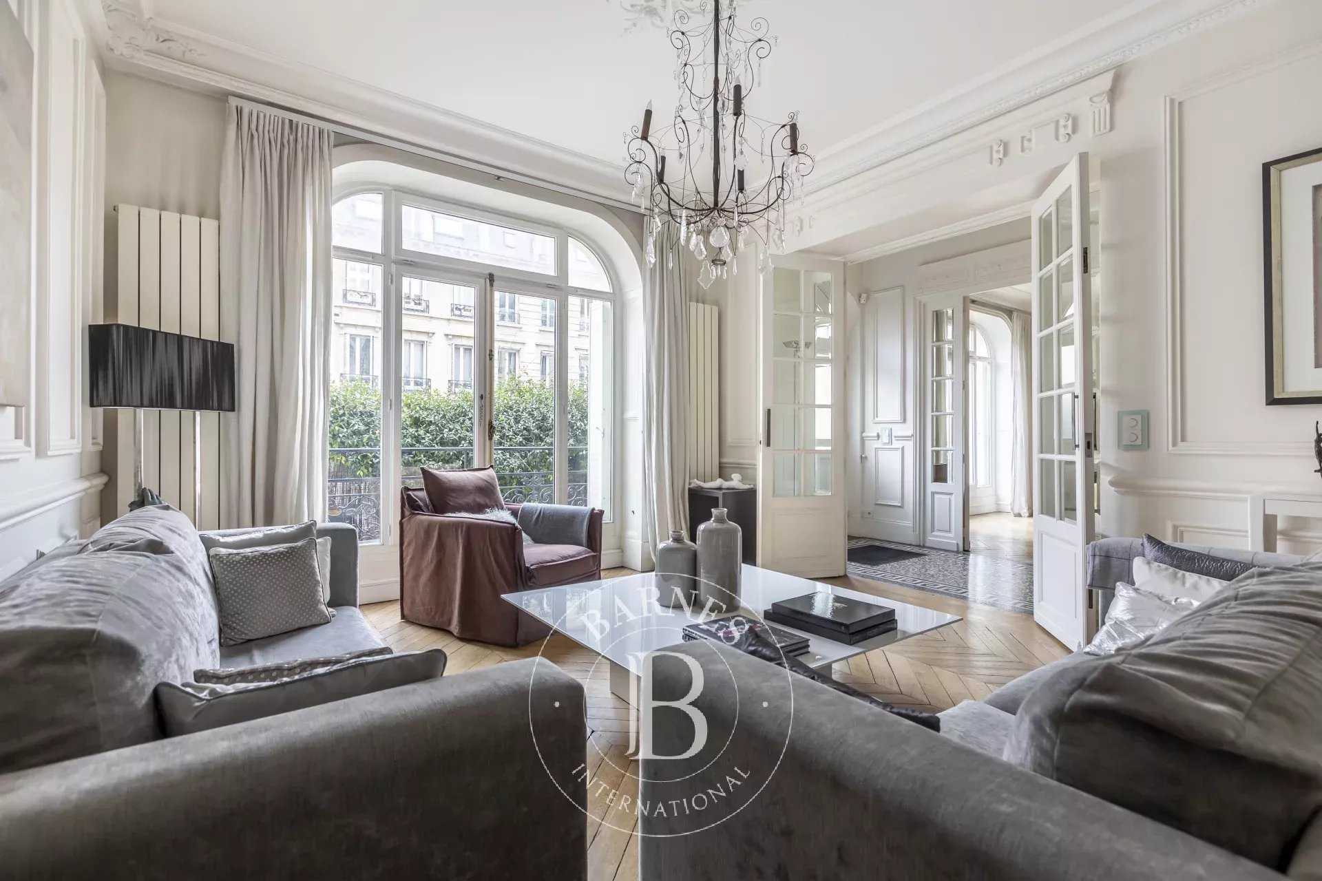 Hôtel particulier Paris 75017  -  ref 85579285 (picture 1)