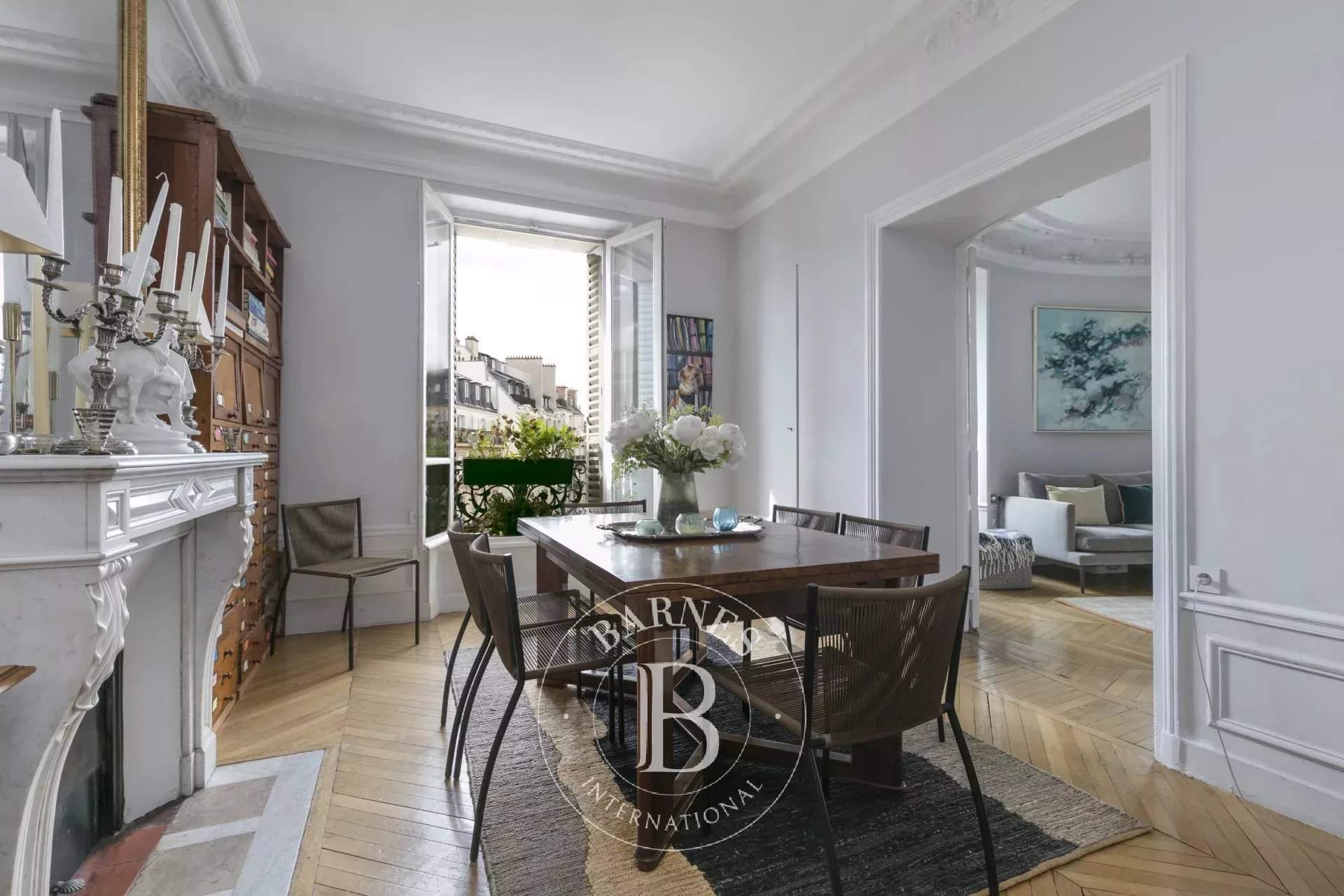 Paris  - Apartment 4 Bedrooms - picture 2