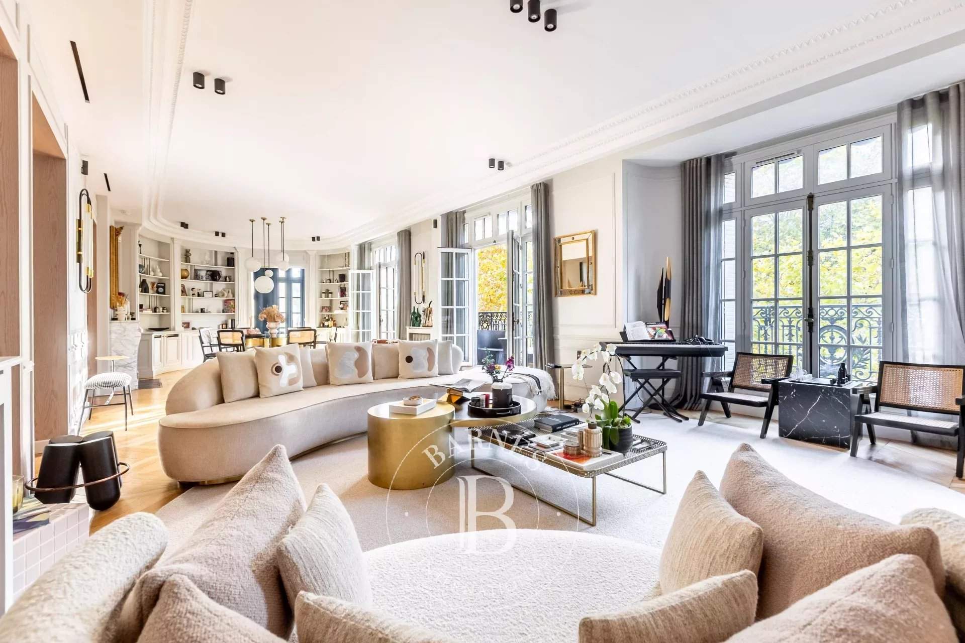 Paris  - Appartement 6 Pièces 4 Chambres - picture 1