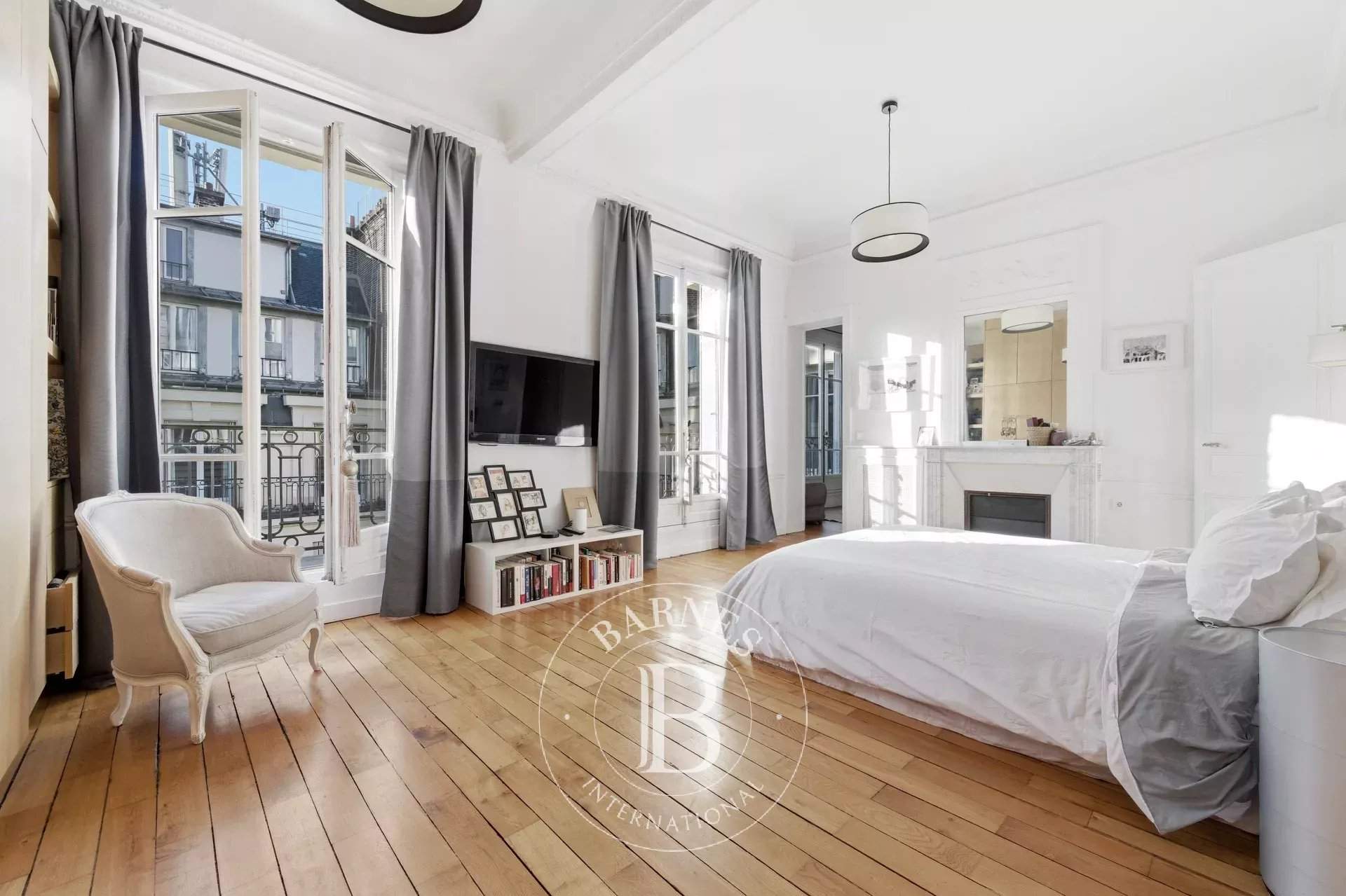 Paris  - Appartement 7 Pi&egrave;ces 4 Chambres - picture 12