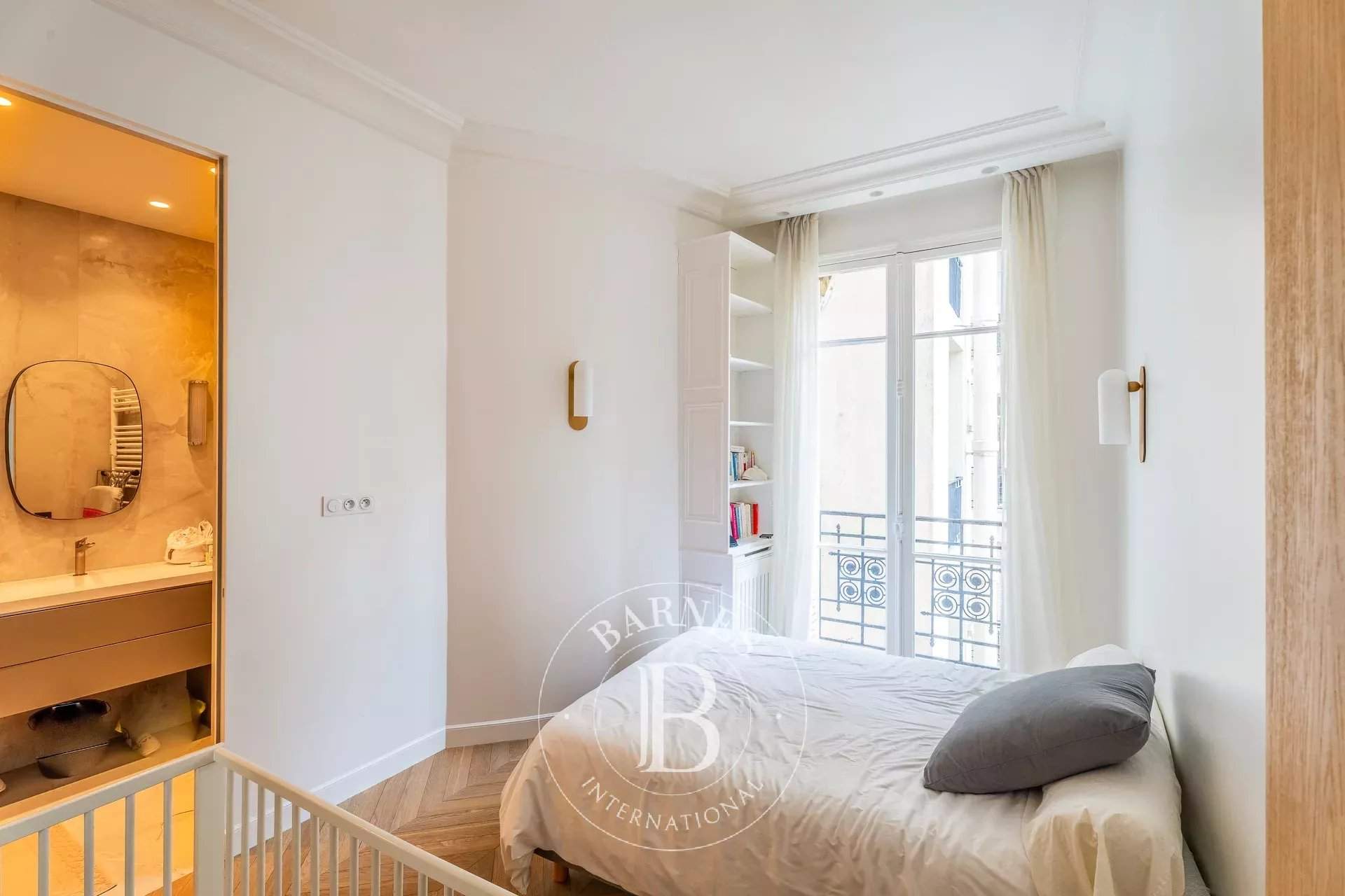 Paris  - Apartment 3 Bedrooms - picture 11