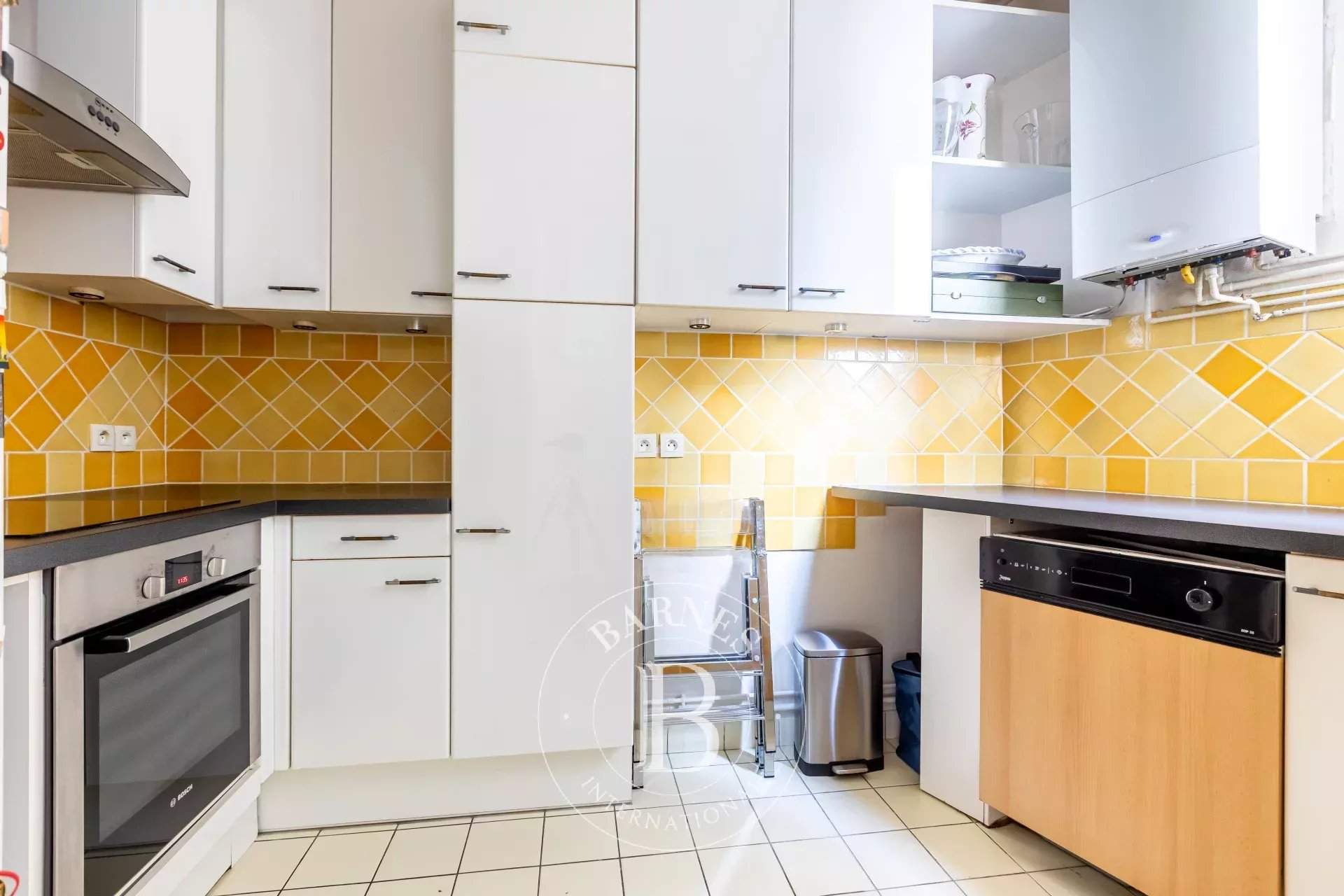 Paris  - Appartement 6 Pi&egrave;ces 4 Chambres - picture 9