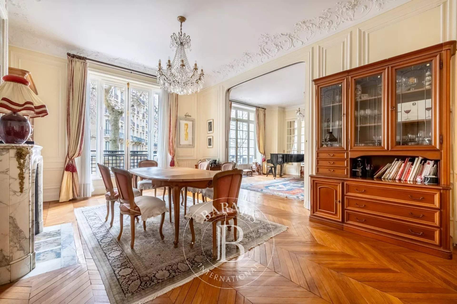 Paris  - Apartment 4 Bedrooms - picture 4