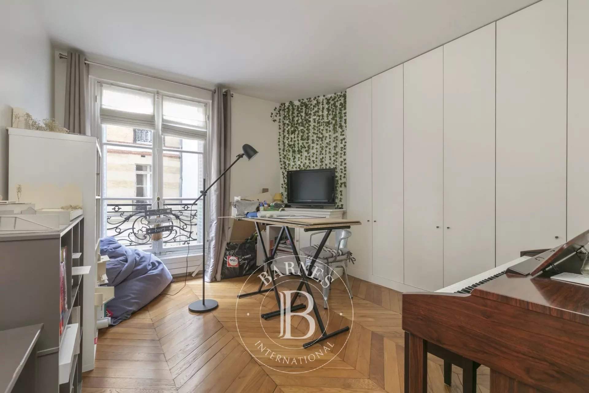Paris  - Apartment 4 Bedrooms - picture 17