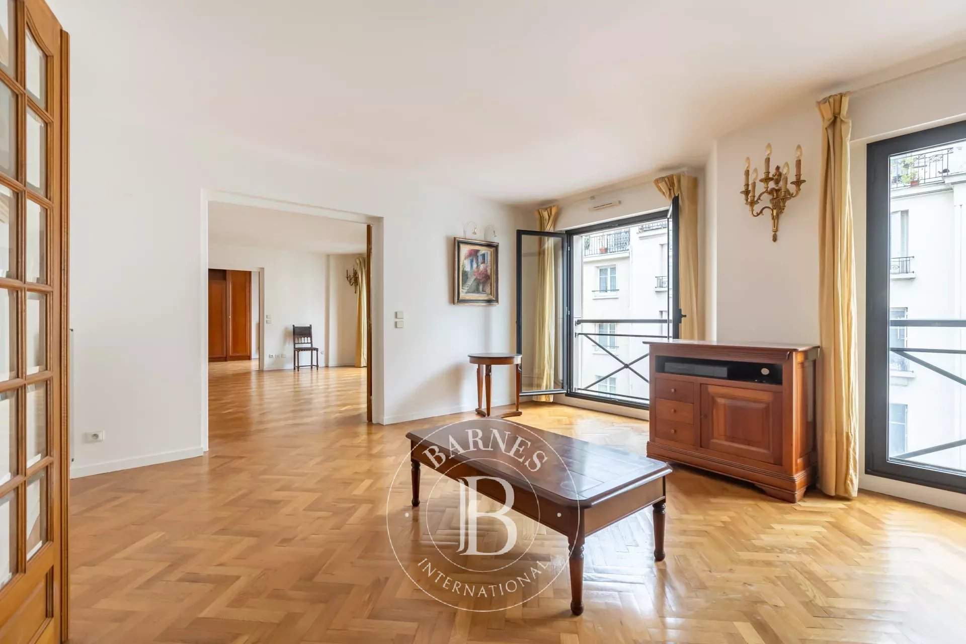 Paris  - Apartment 3 Bedrooms - picture 3