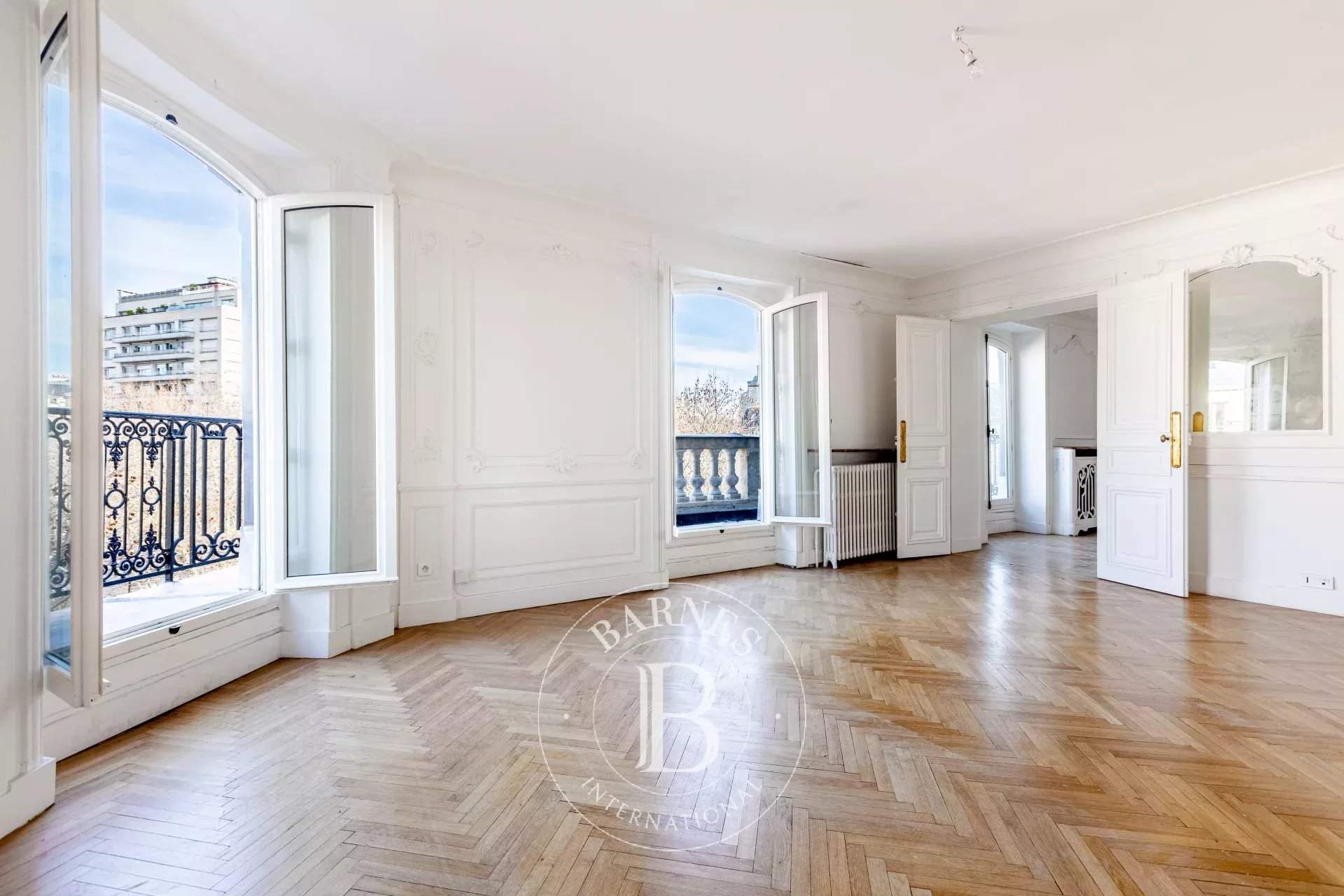 Paris  - Appartement 6 Pi&egrave;ces 4 Chambres - picture 8