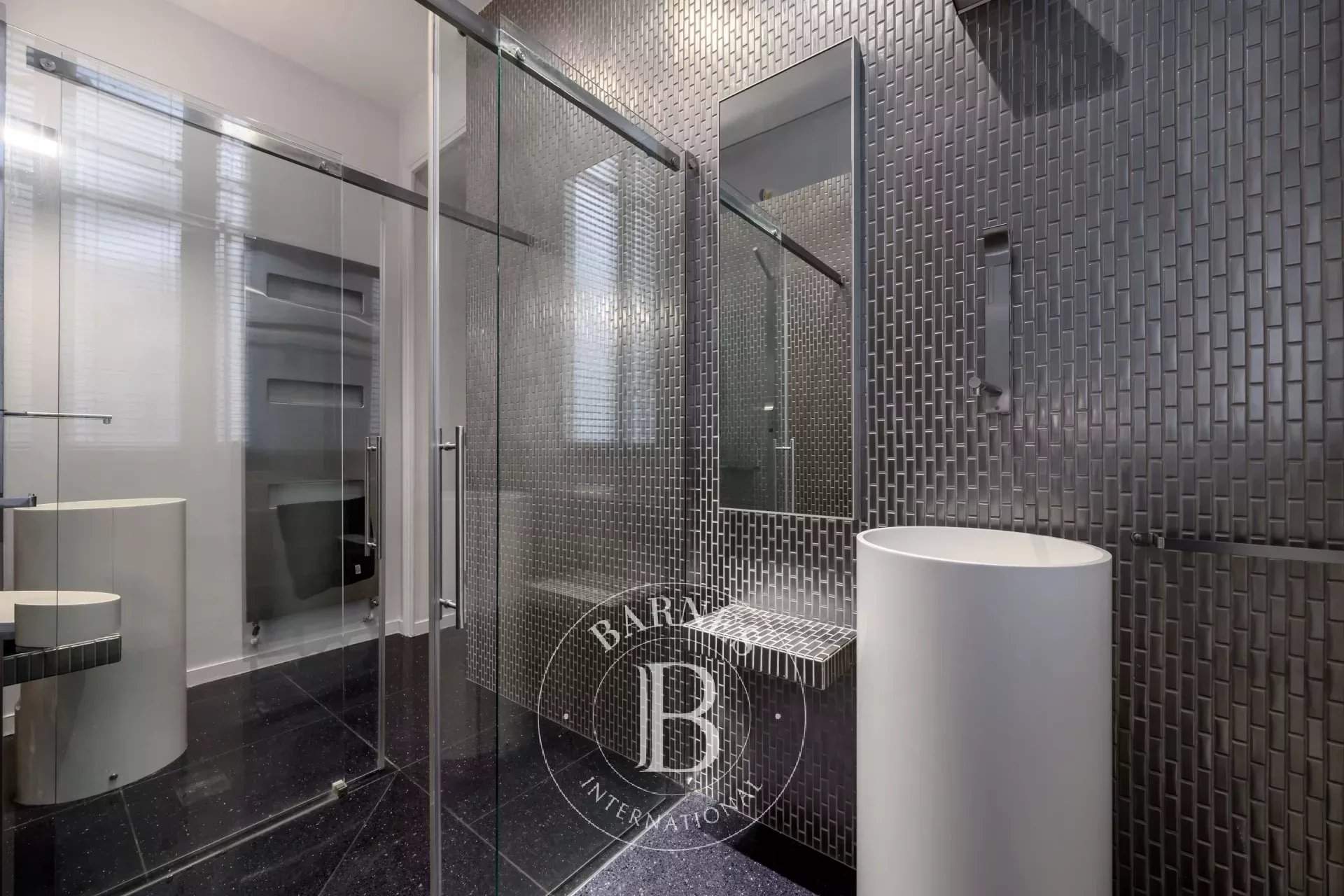 Paris  - Apartment 3 Bedrooms - picture 9