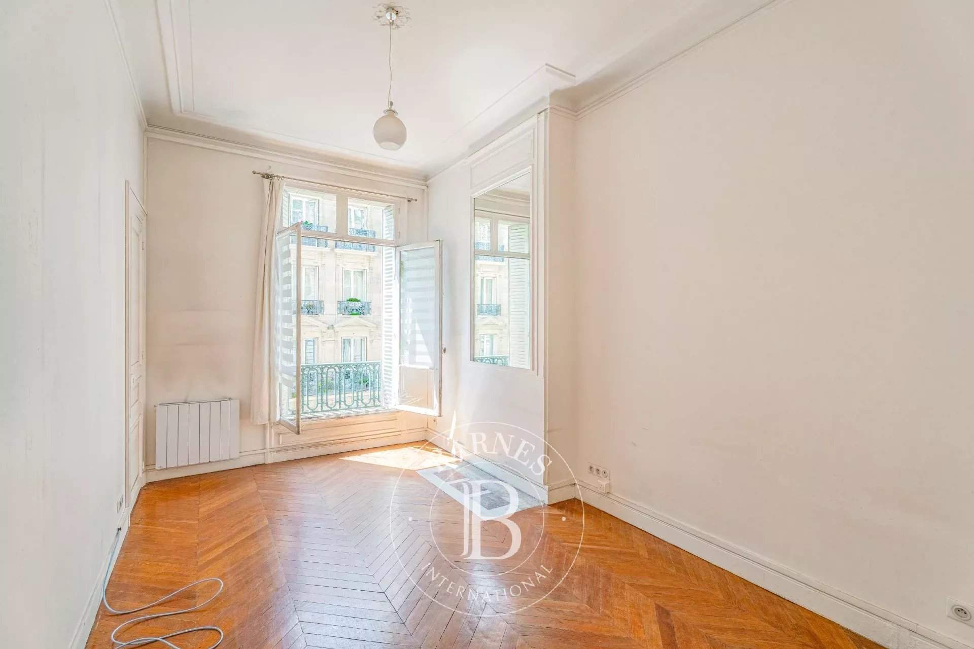 Paris  - Apartment 4 Bedrooms - picture 12